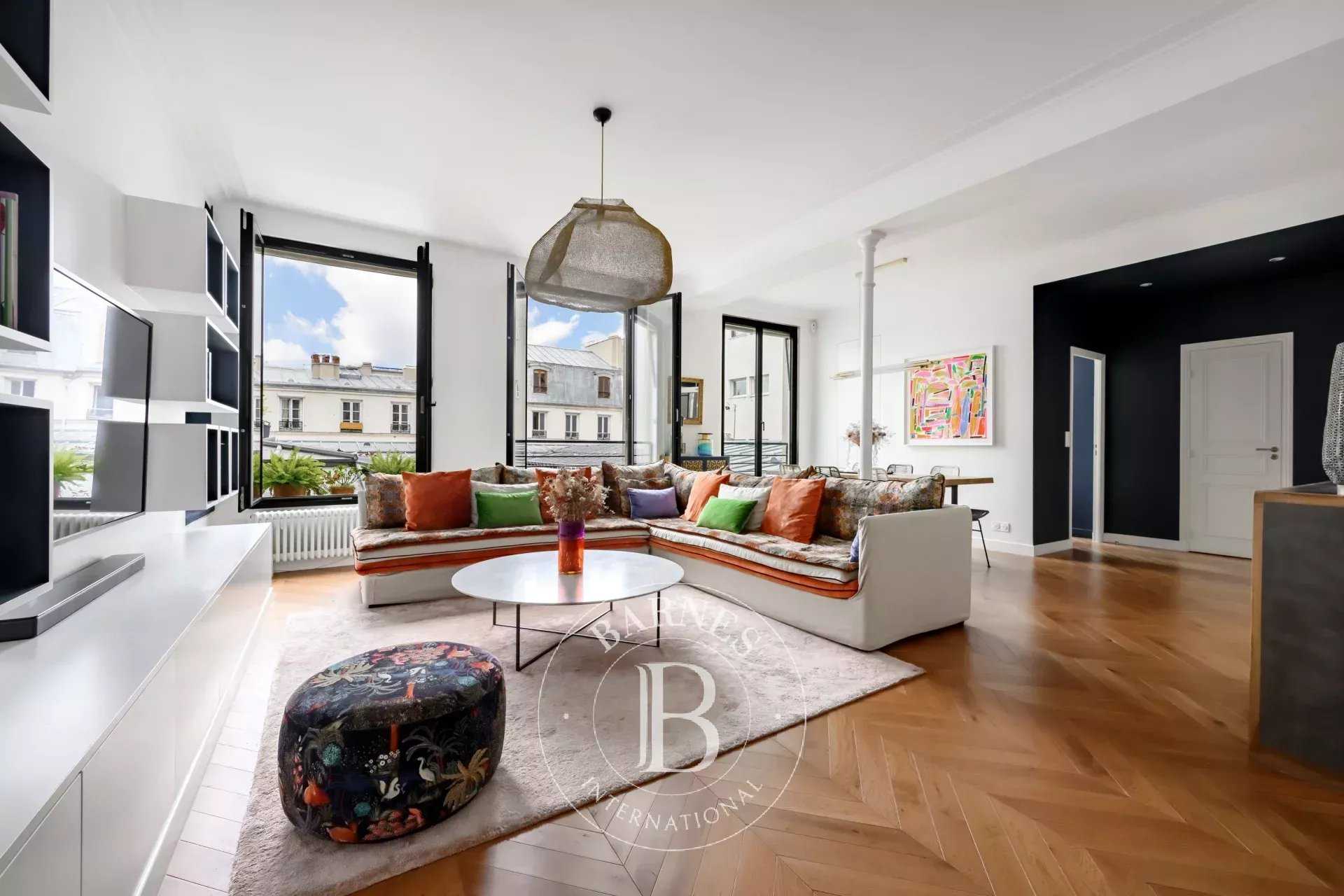 Paris  - Appartement 4 Pièces 3 Chambres