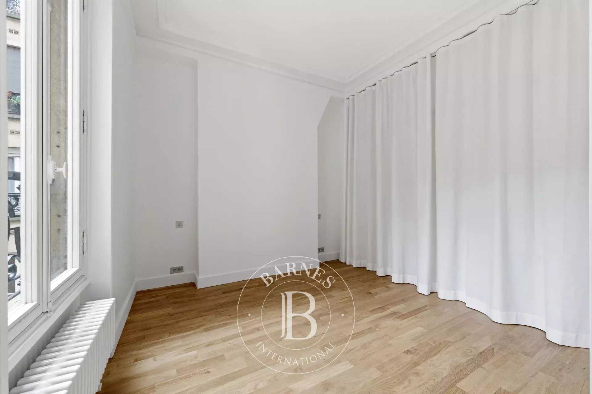 Paris  - Appartement 2 Pi&egrave;ces, 1 Chambre