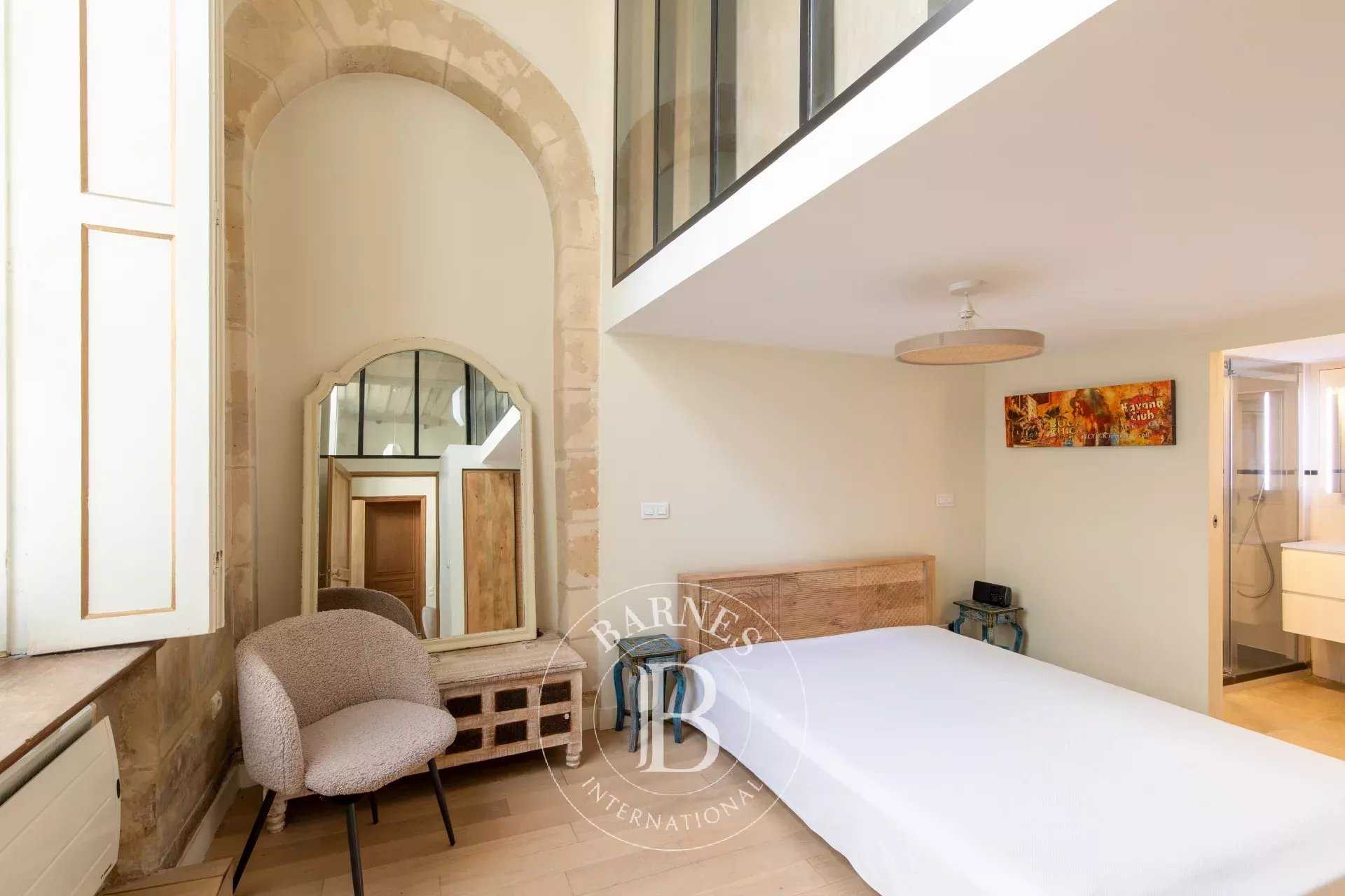 Paris  - Appartement 7 Pièces 4 Chambres