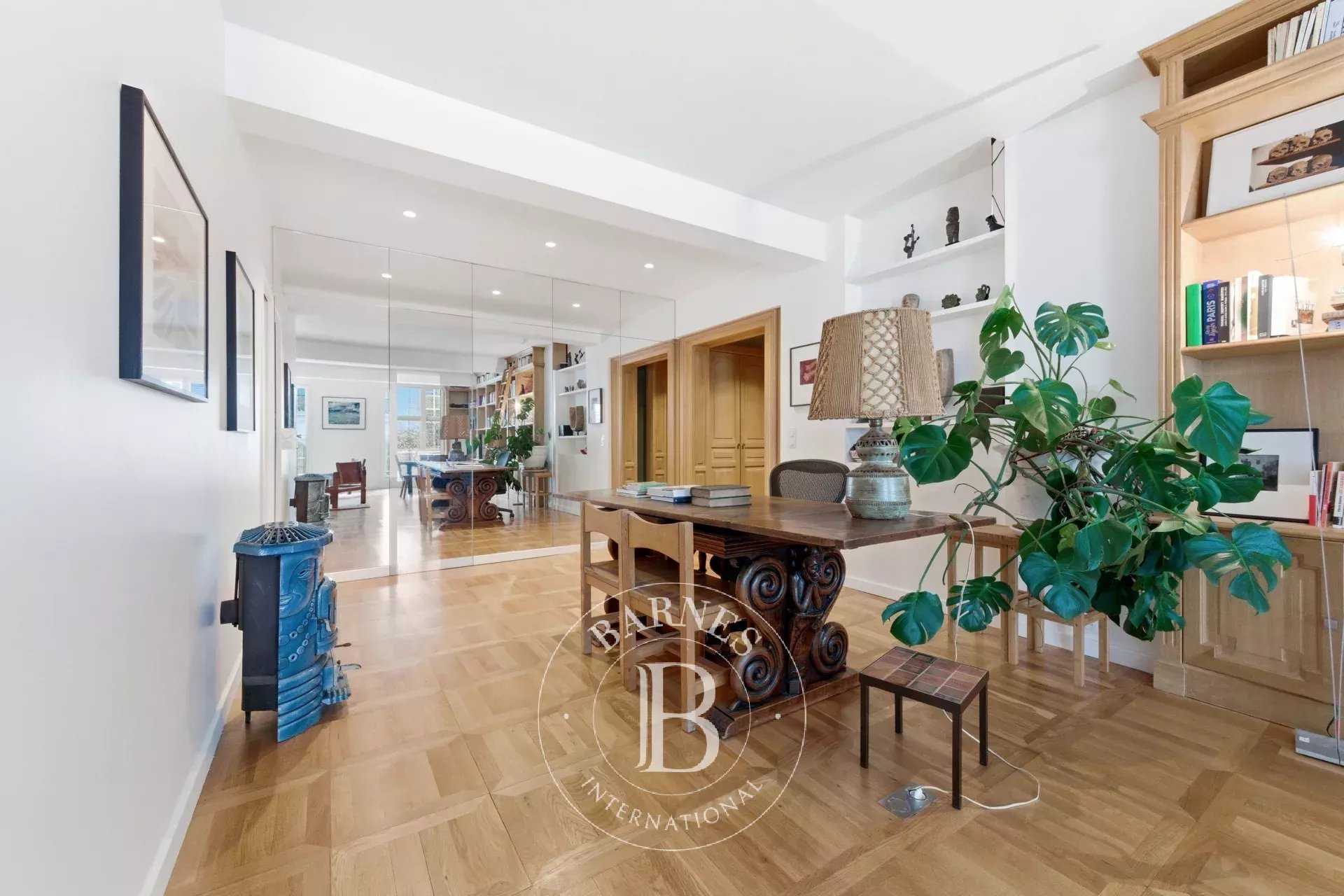 Paris  - Apartment 2 Bedrooms