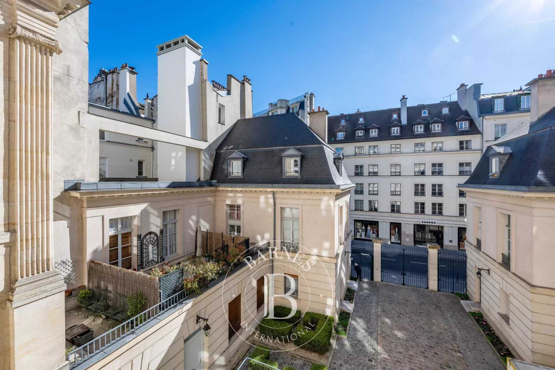 Paris  - Appartement 4 Pi&egrave;ces 2 Chambres