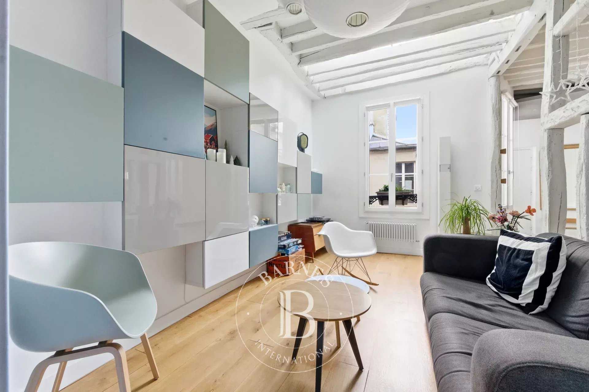 Paris  - Appartement 4 Pi&egrave;ces 2 Chambres