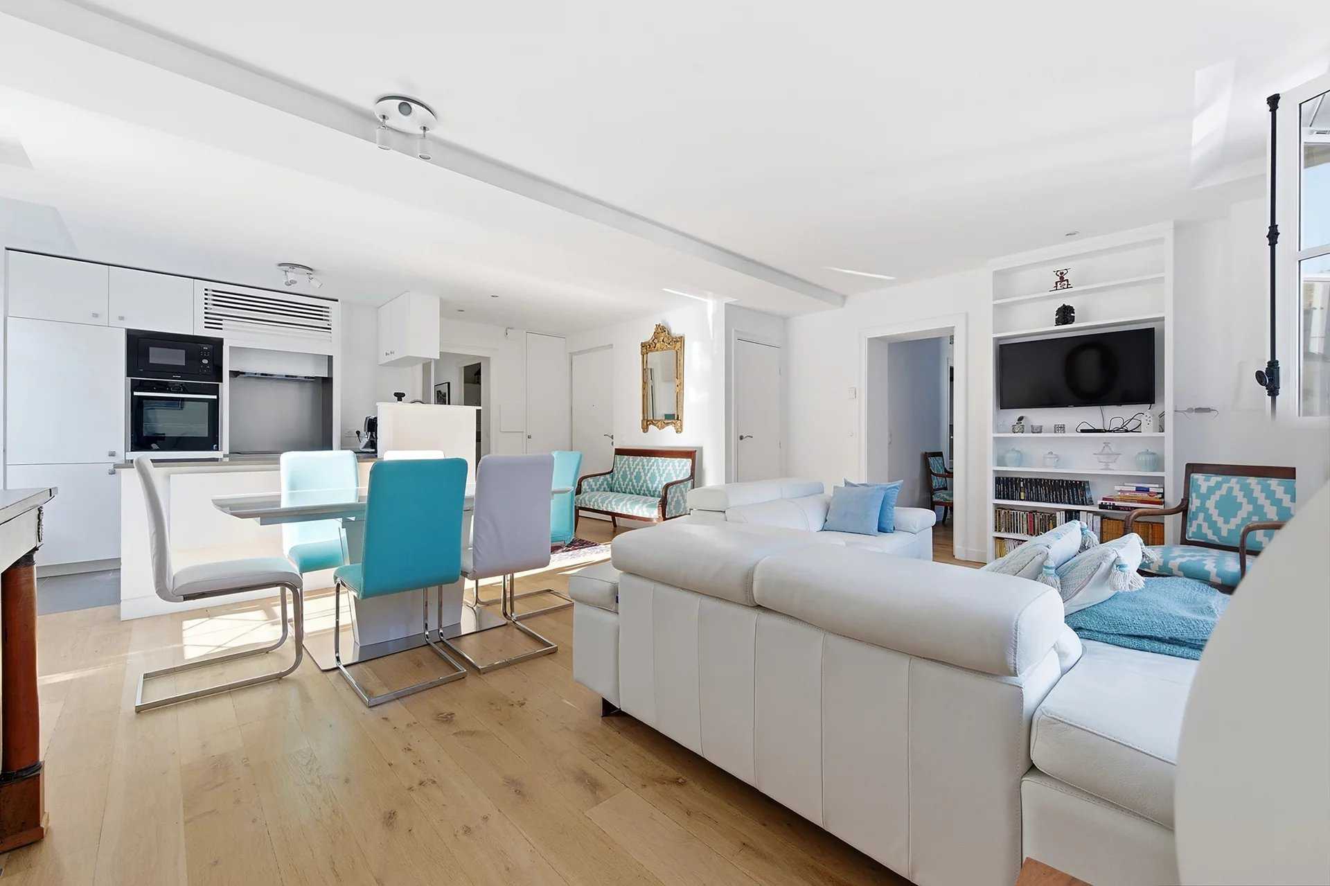 Paris  - Appartement 3 Pi&egrave;ces 2 Chambres