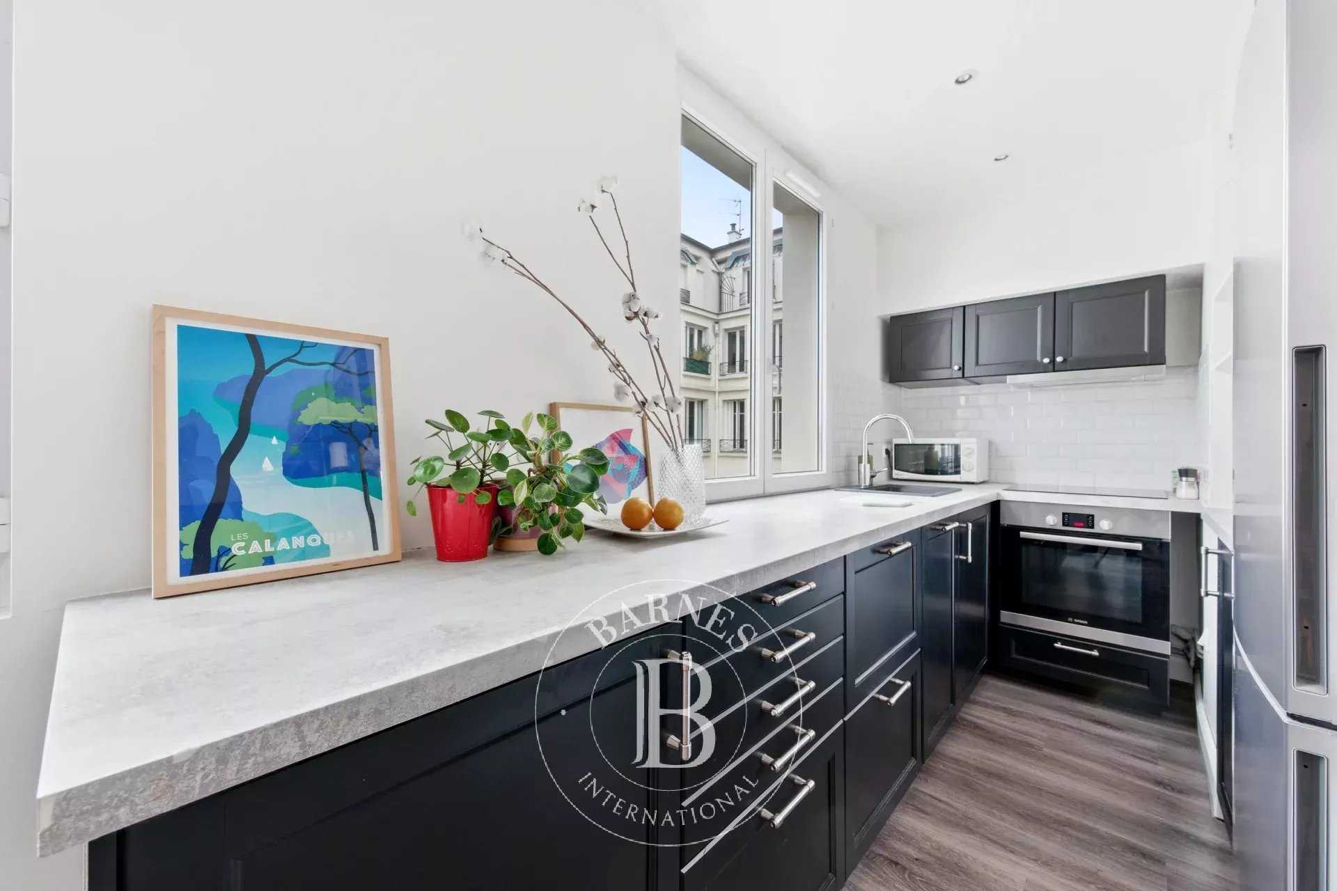 Paris  - Appartement 2 Pi&egrave;ces, 1 Chambre