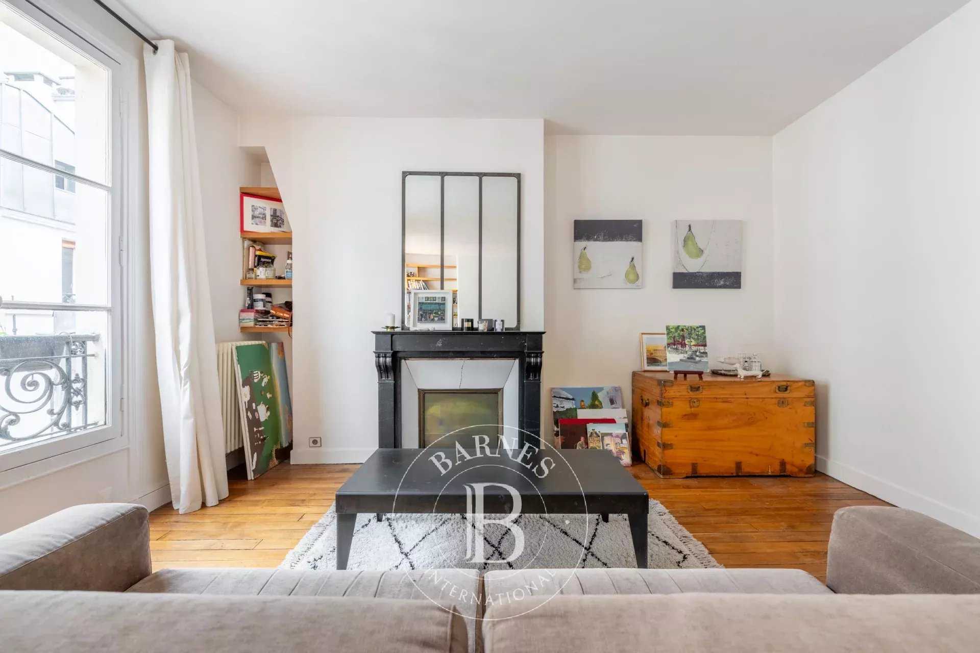 Paris  - Appartement 2 Pièces, 1 Chambre