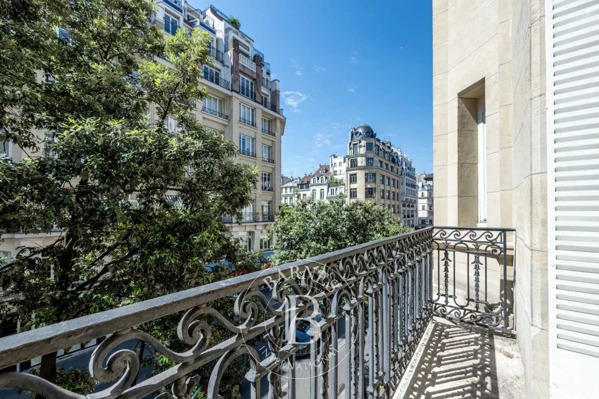 Paris  - Apartment 2 Bedrooms
