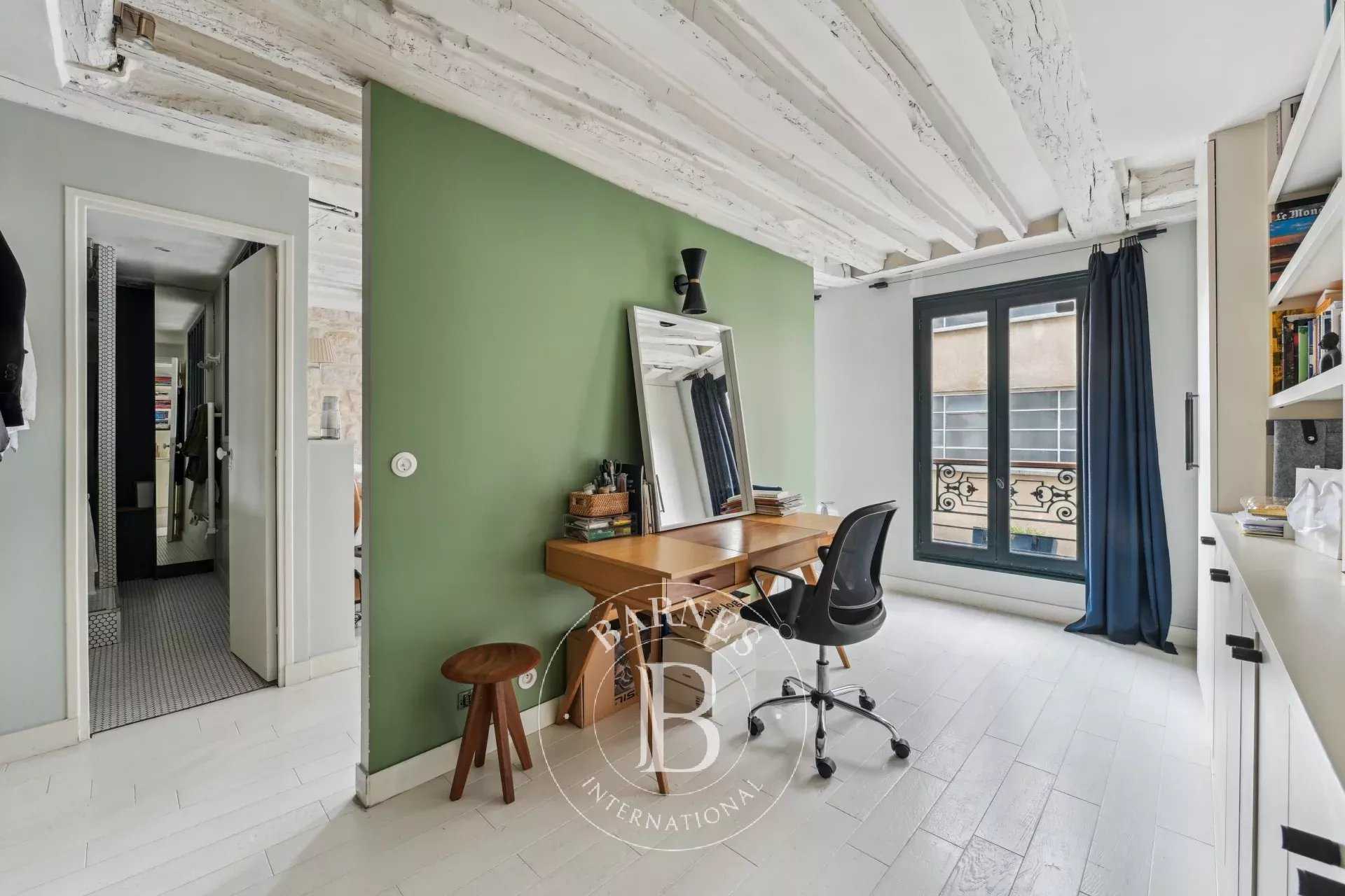 Paris  - Appartement 4 Pièces 2 Chambres