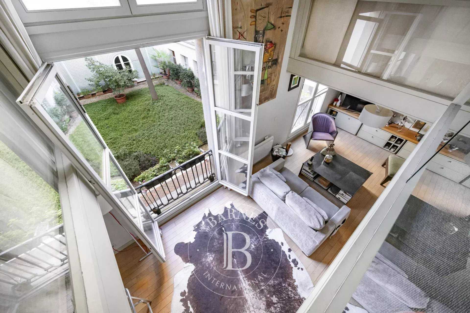 Paris  - Appartement 4 Pièces 2 Chambres