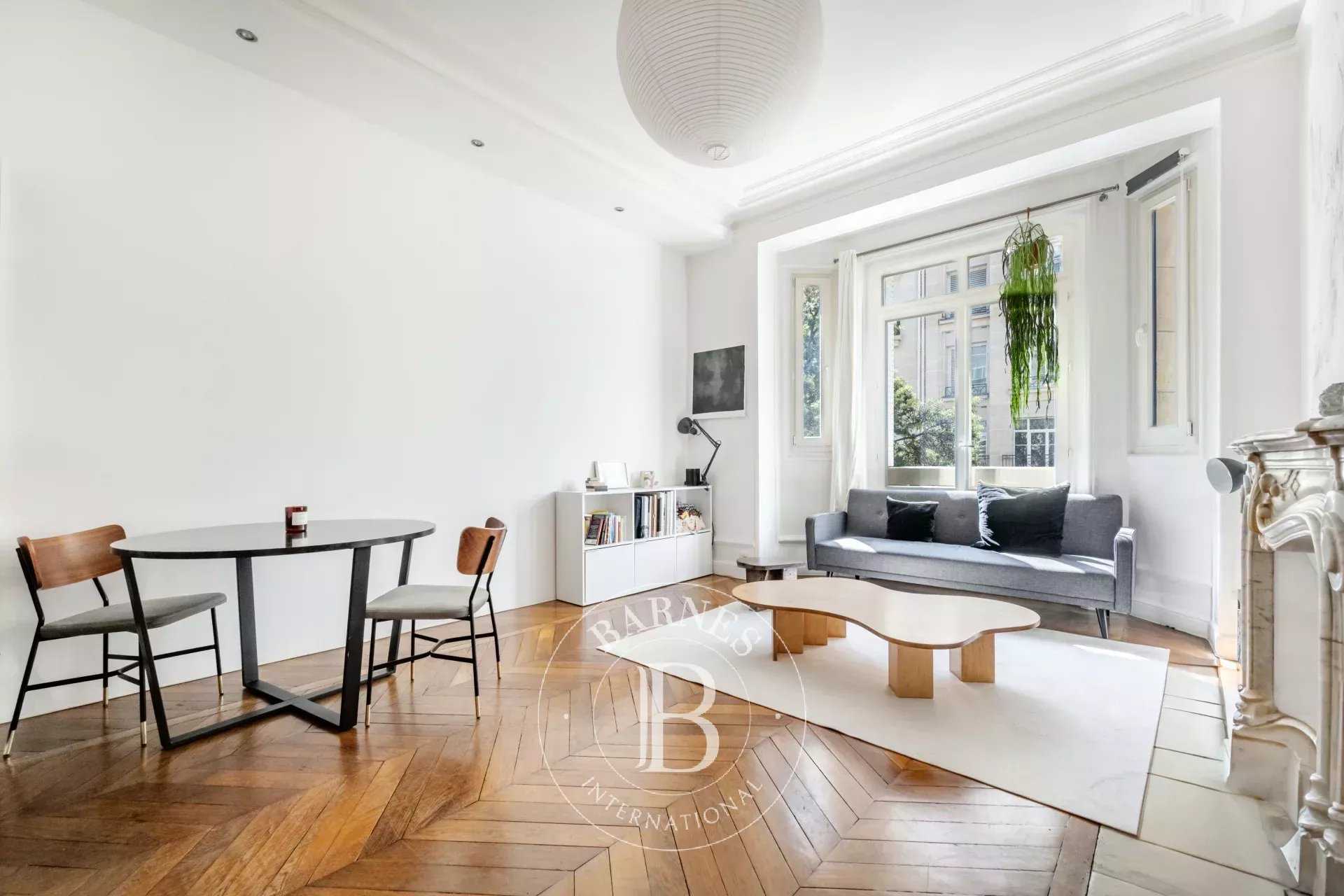 Paris  - Apartment 2 Bedrooms