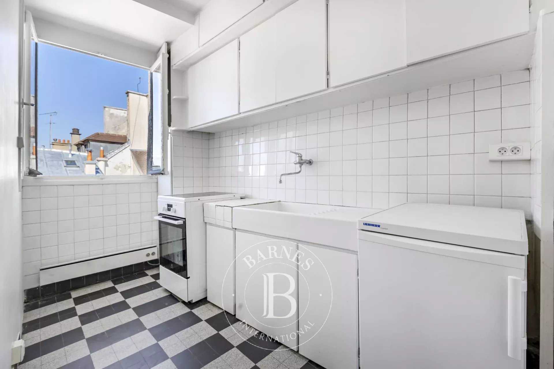 Paris  - Appartement 2 Pièces, 1 Chambre