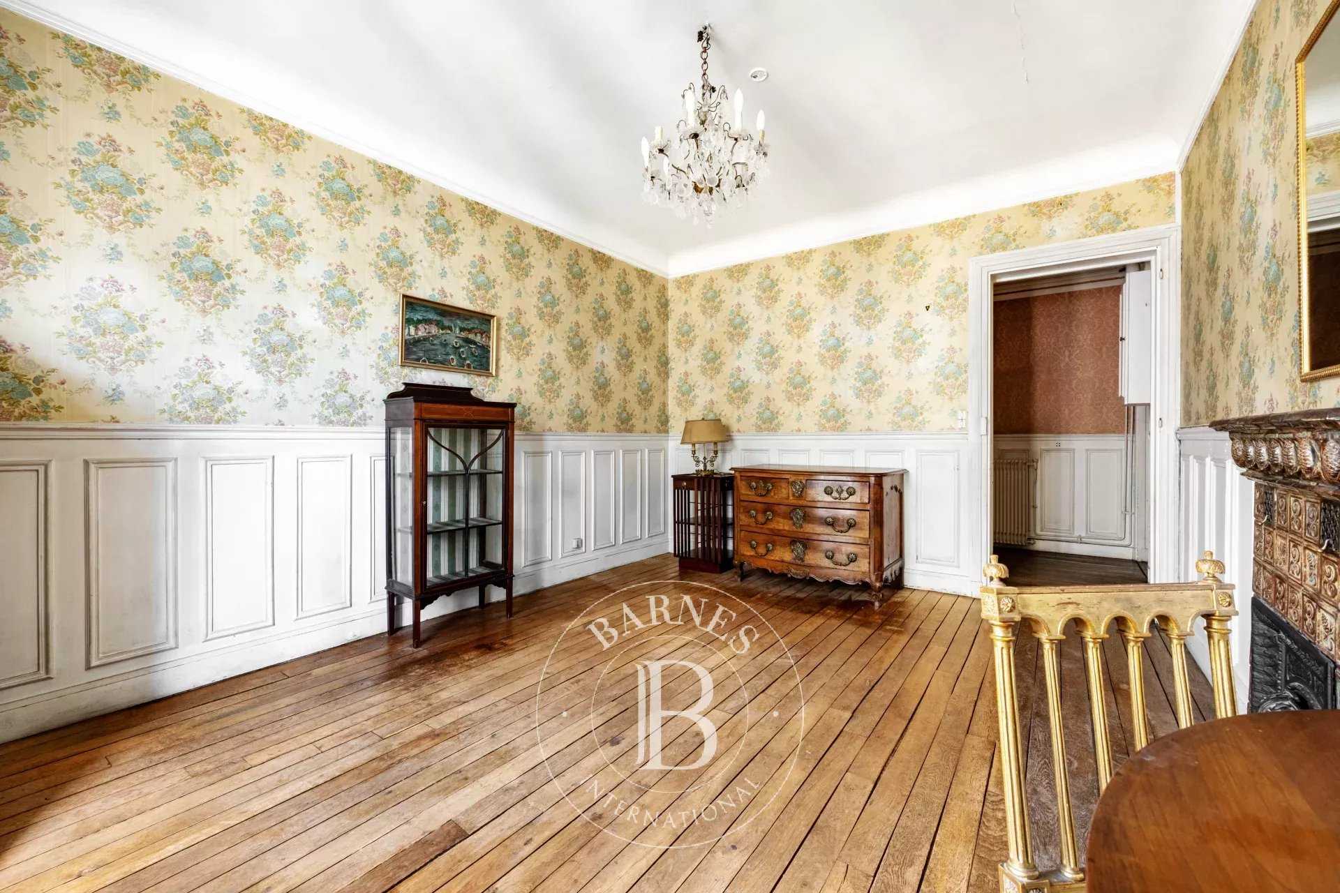 Paris  - Appartement 2 Pièces, 1 Chambre