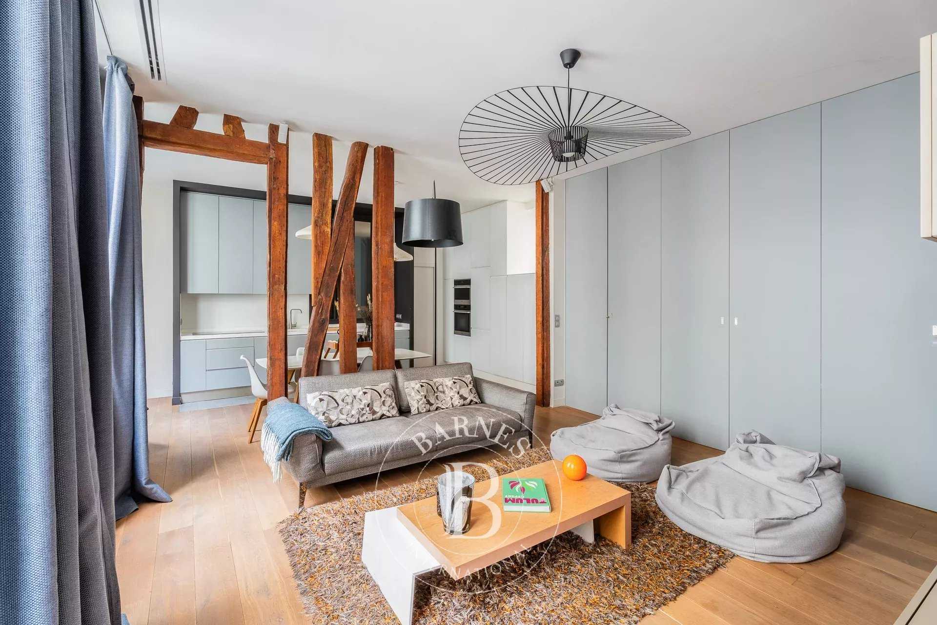 Paris  - Appartement 4 Pièces 2 Chambres