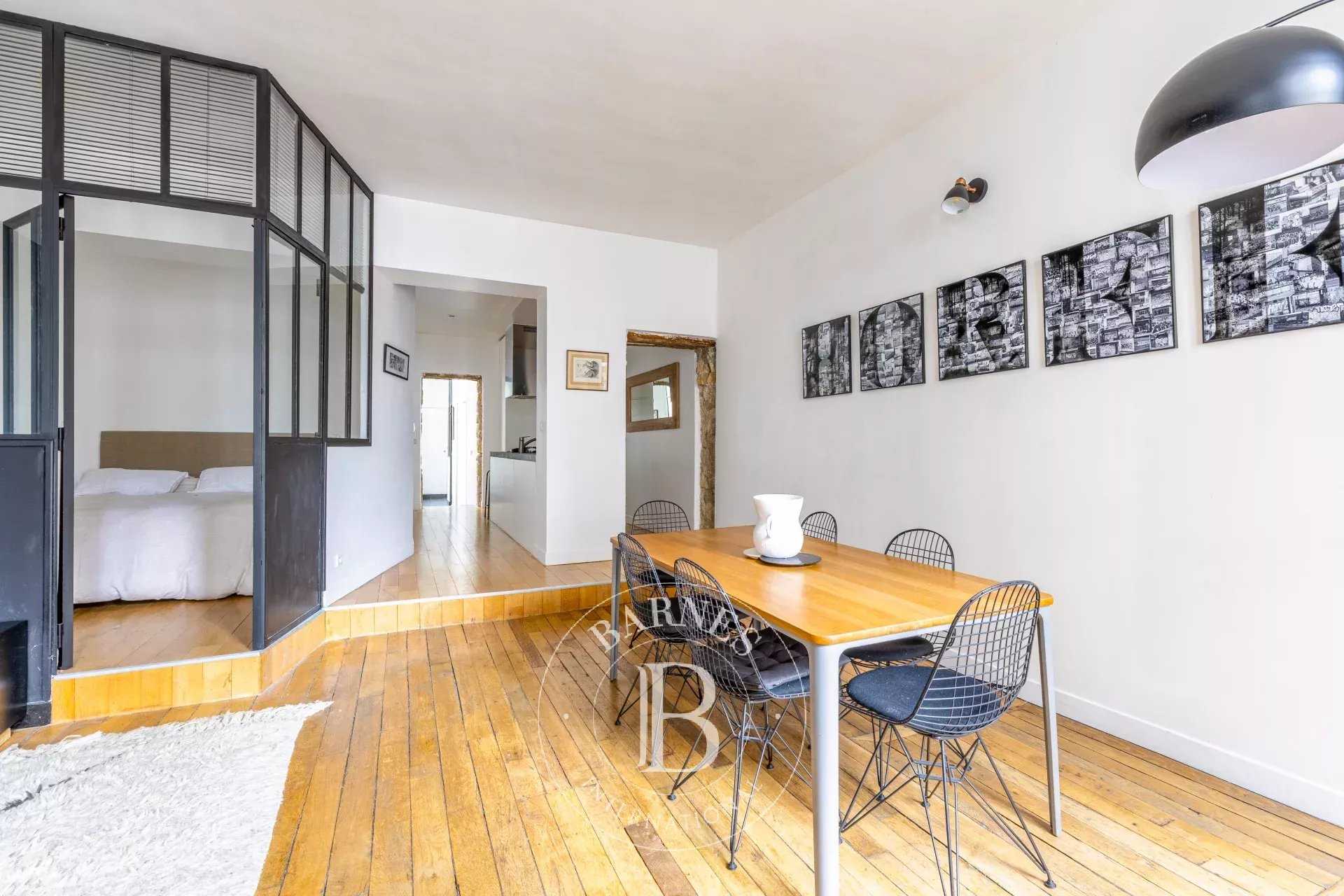 Paris  - Appartement 4 Pièces 2 Chambres