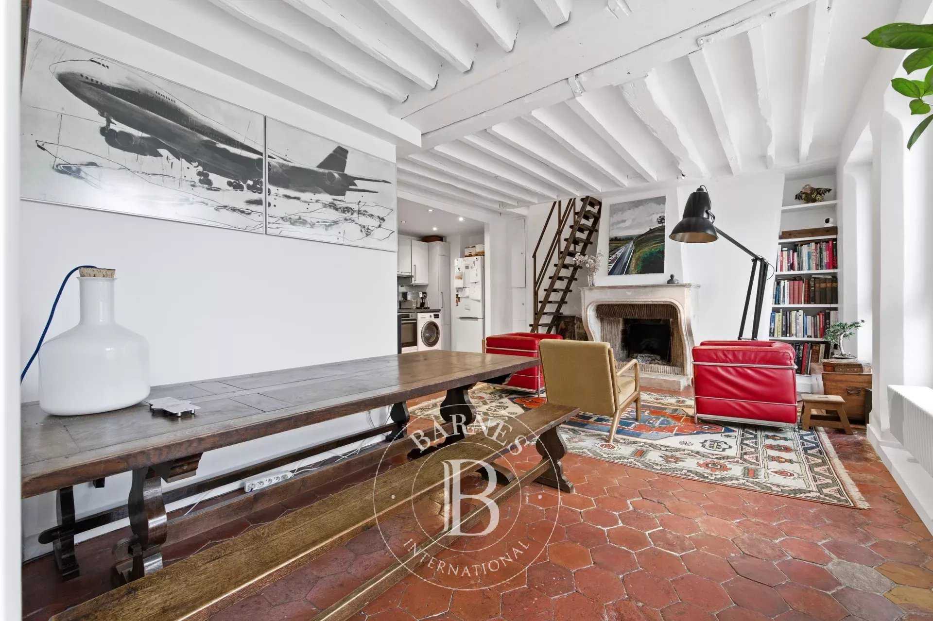 Paris  - Appartement 4 Pi&egrave;ces 3 Chambres