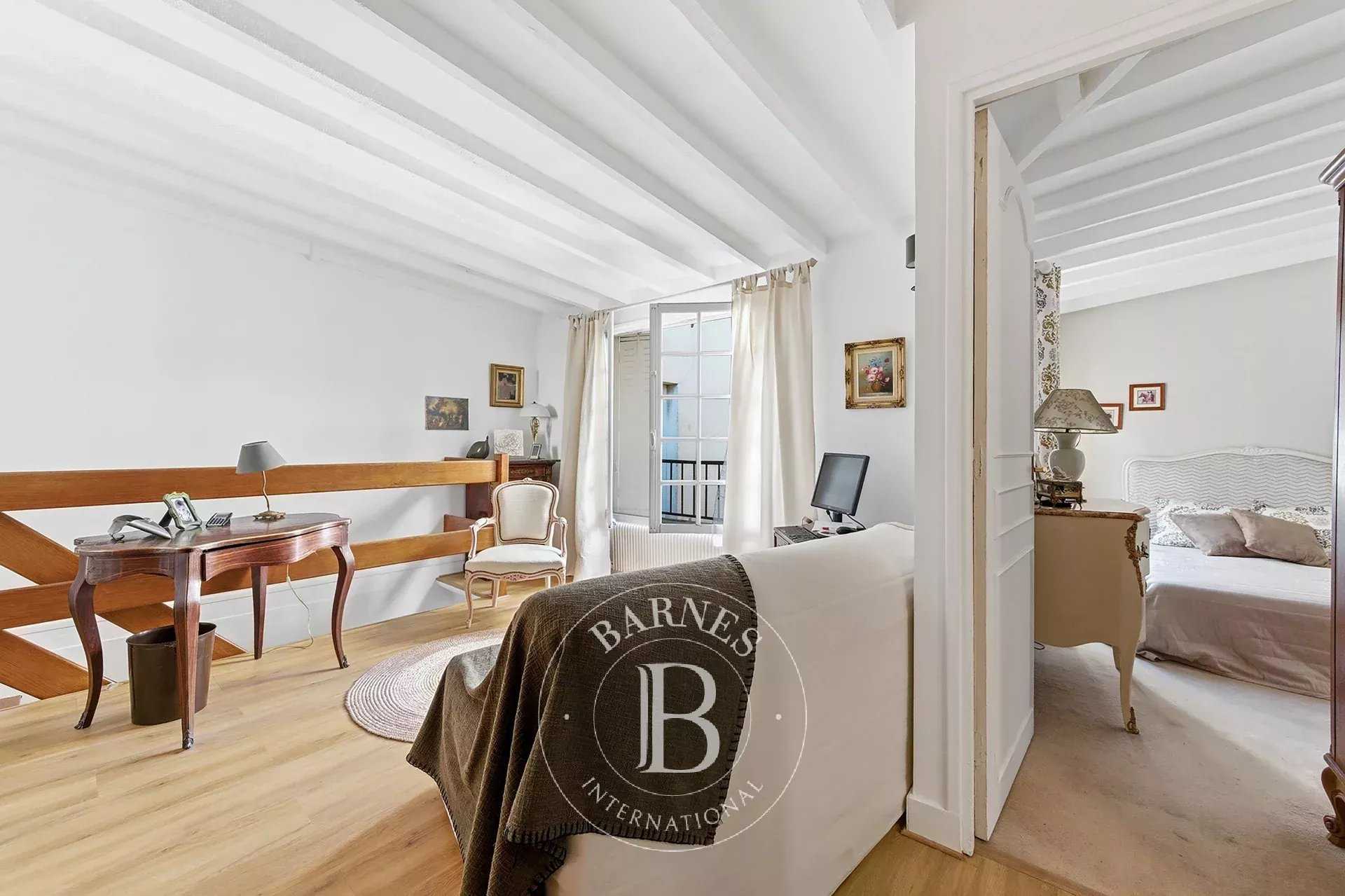 Paris  - Appartement 4 Pi&egrave;ces, 1 Chambre