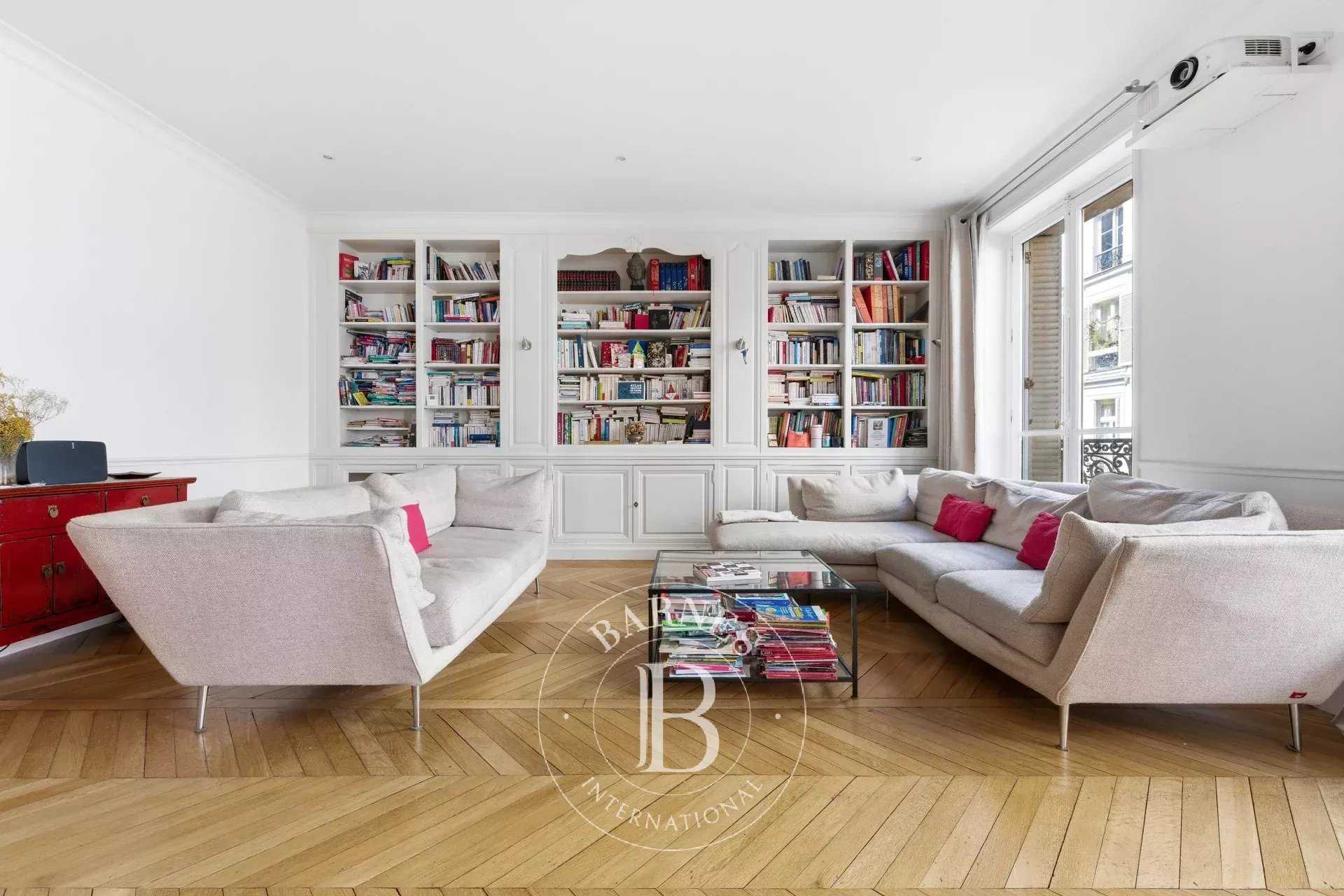 Paris  - Appartement 5 Pi&egrave;ces 4 Chambres
