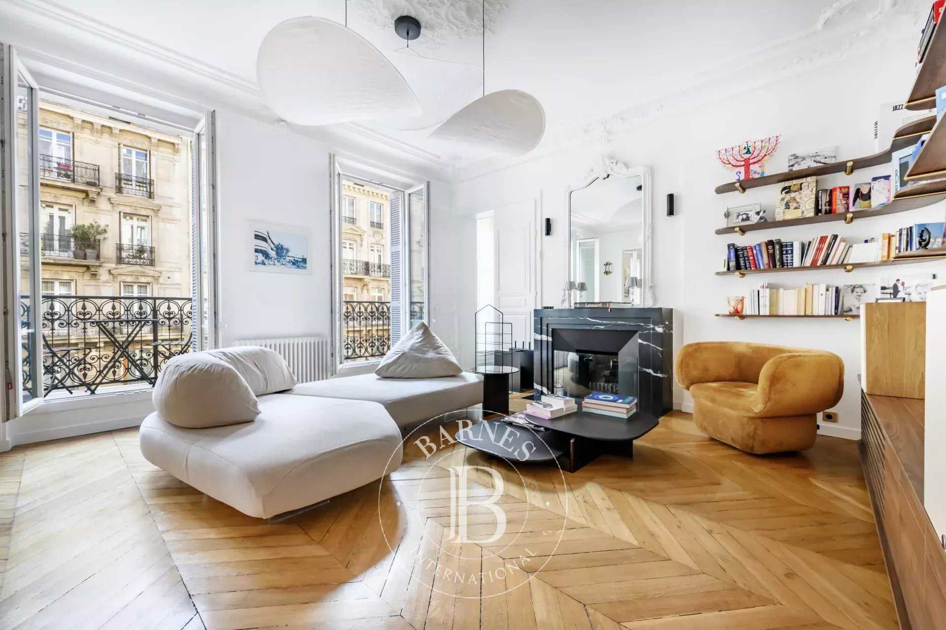 Paris  - Appartement 4 Pièces 3 Chambres