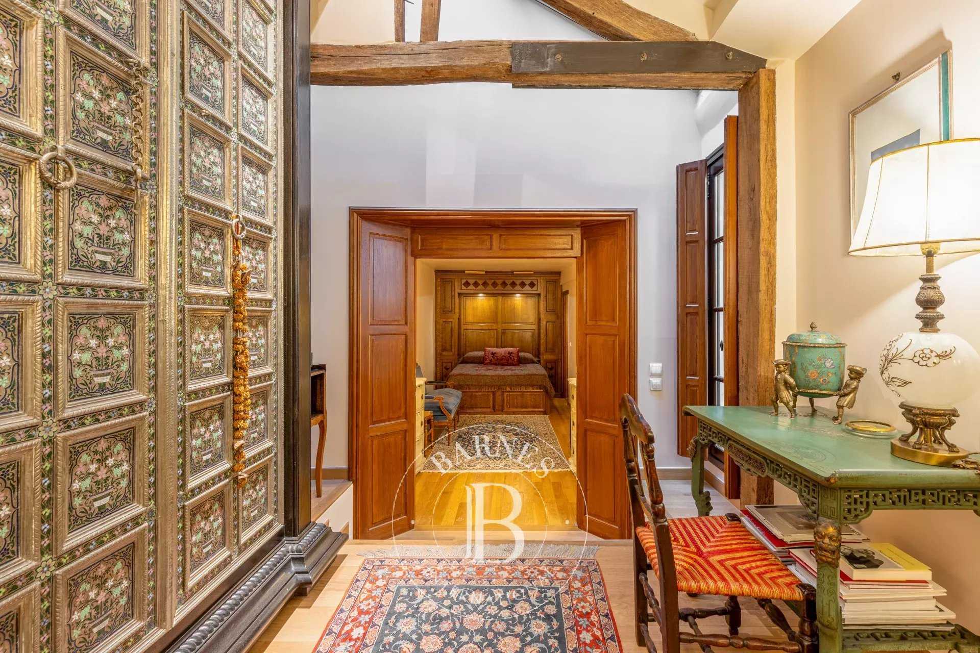 Paris  - Appartement 3 Pièces, 1 Chambre