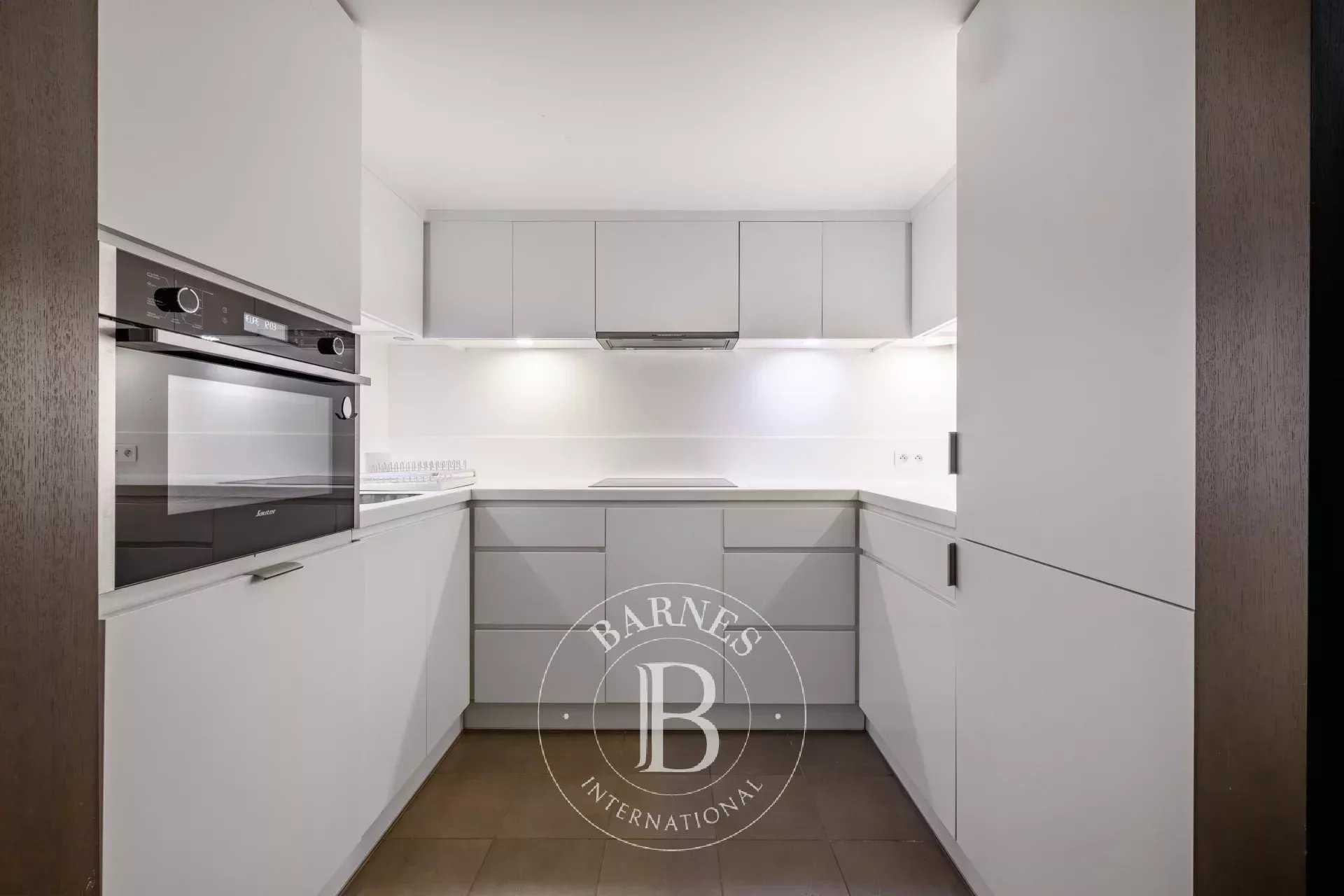 Paris  - Appartement 2 Pi&egrave;ces, 1 Chambre