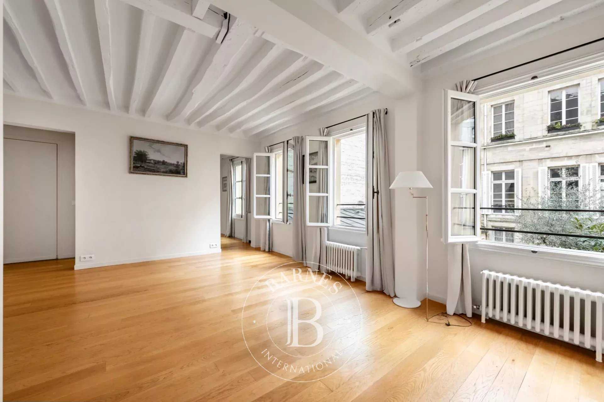 Paris  - Appartement 4 Pièces 4 Chambres