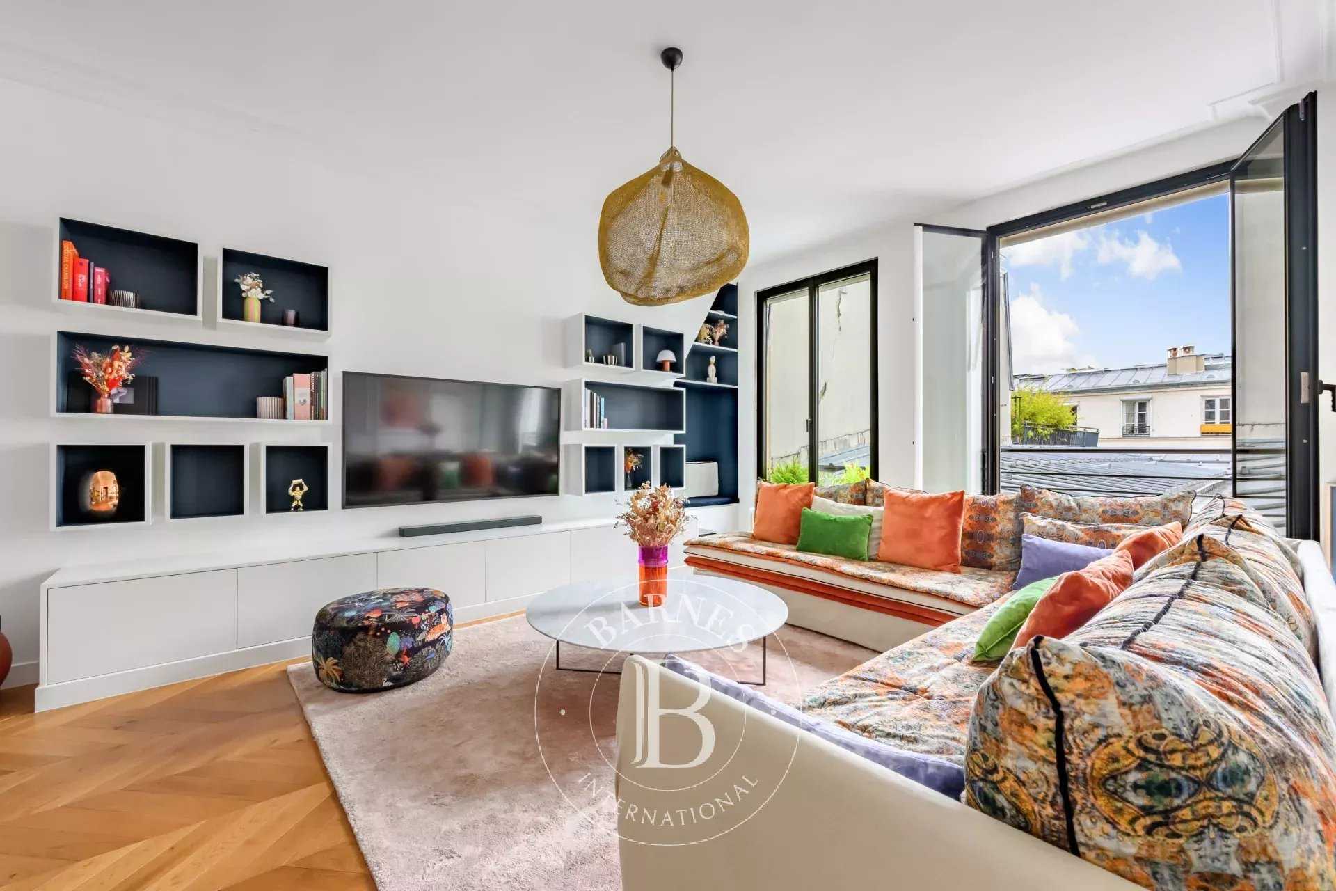 Paris  - Appartement 4 Pièces 3 Chambres