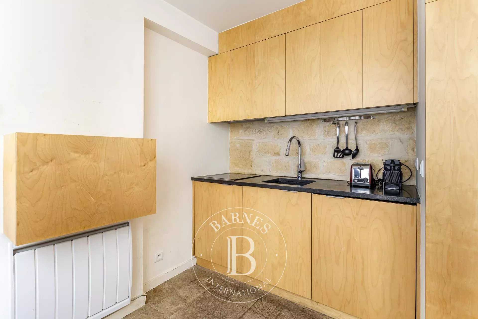 Paris  - Piso 1 Cuarto