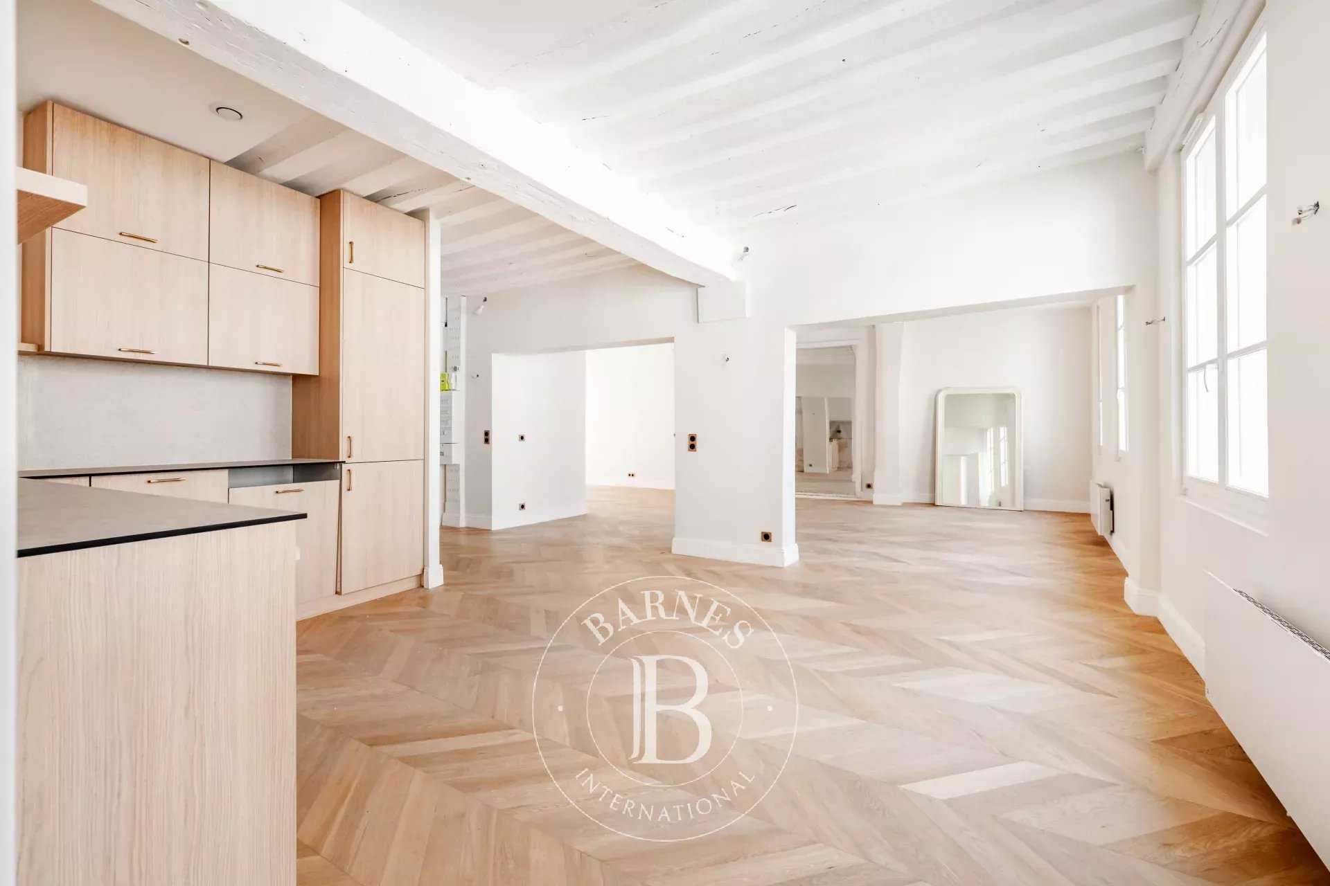 Paris  - Appartement 3 Pièces 2 Chambres
