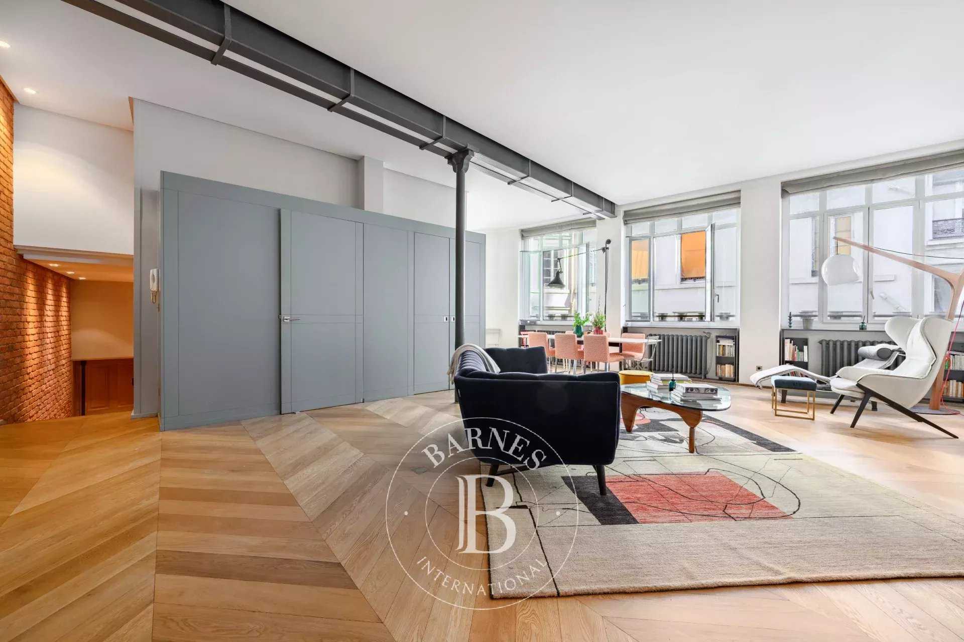 Paris  - Appartement 3 Pi&egrave;ces 2 Chambres