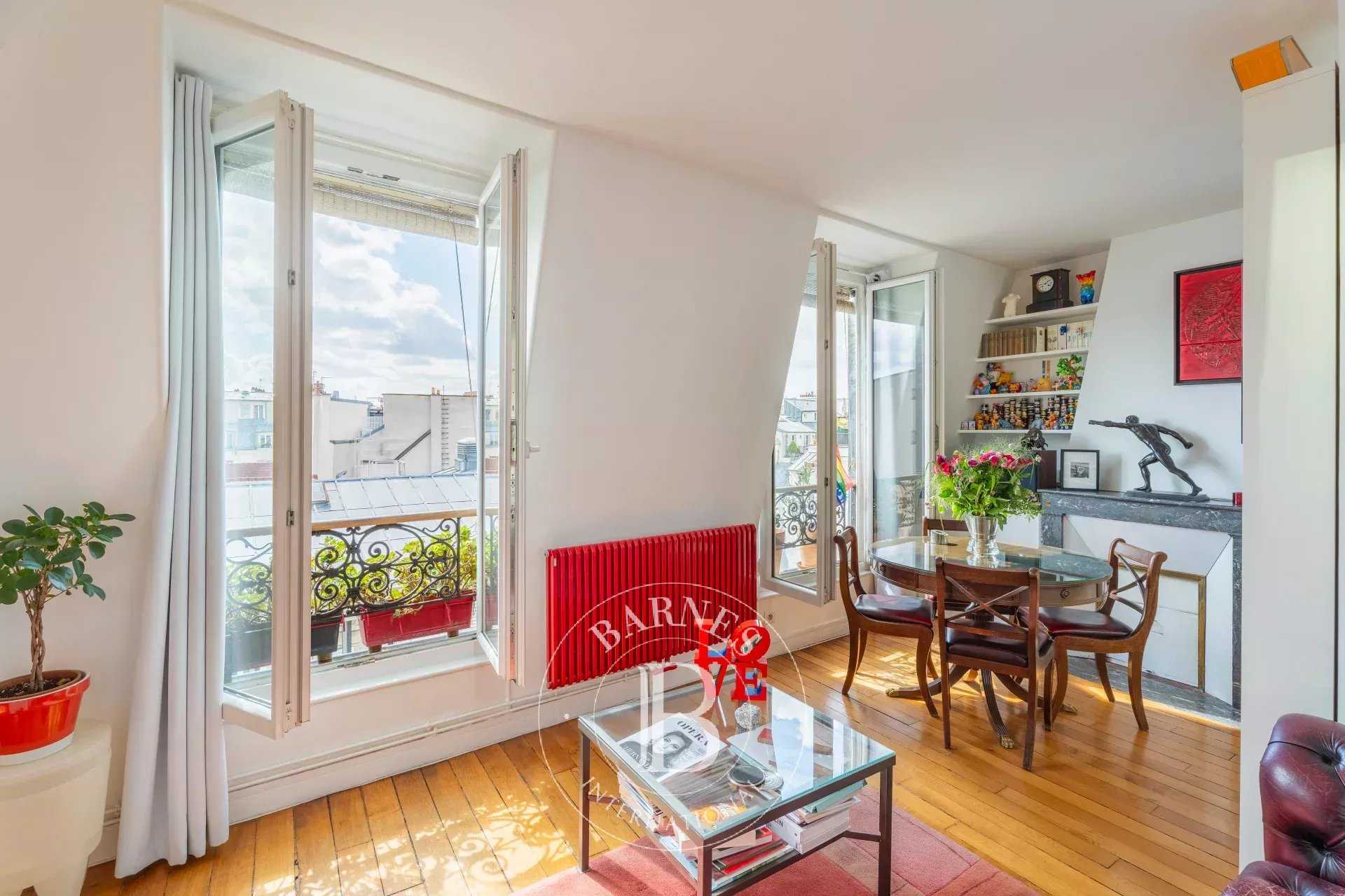 Paris  - Appartement 2 Pièces, 1 Chambre