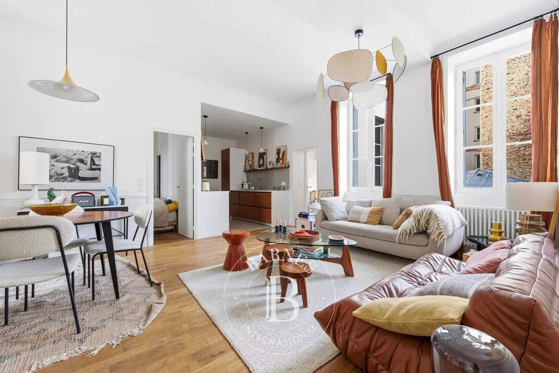 Paris  - Appartement 3 Pi&egrave;ces 2 Chambres