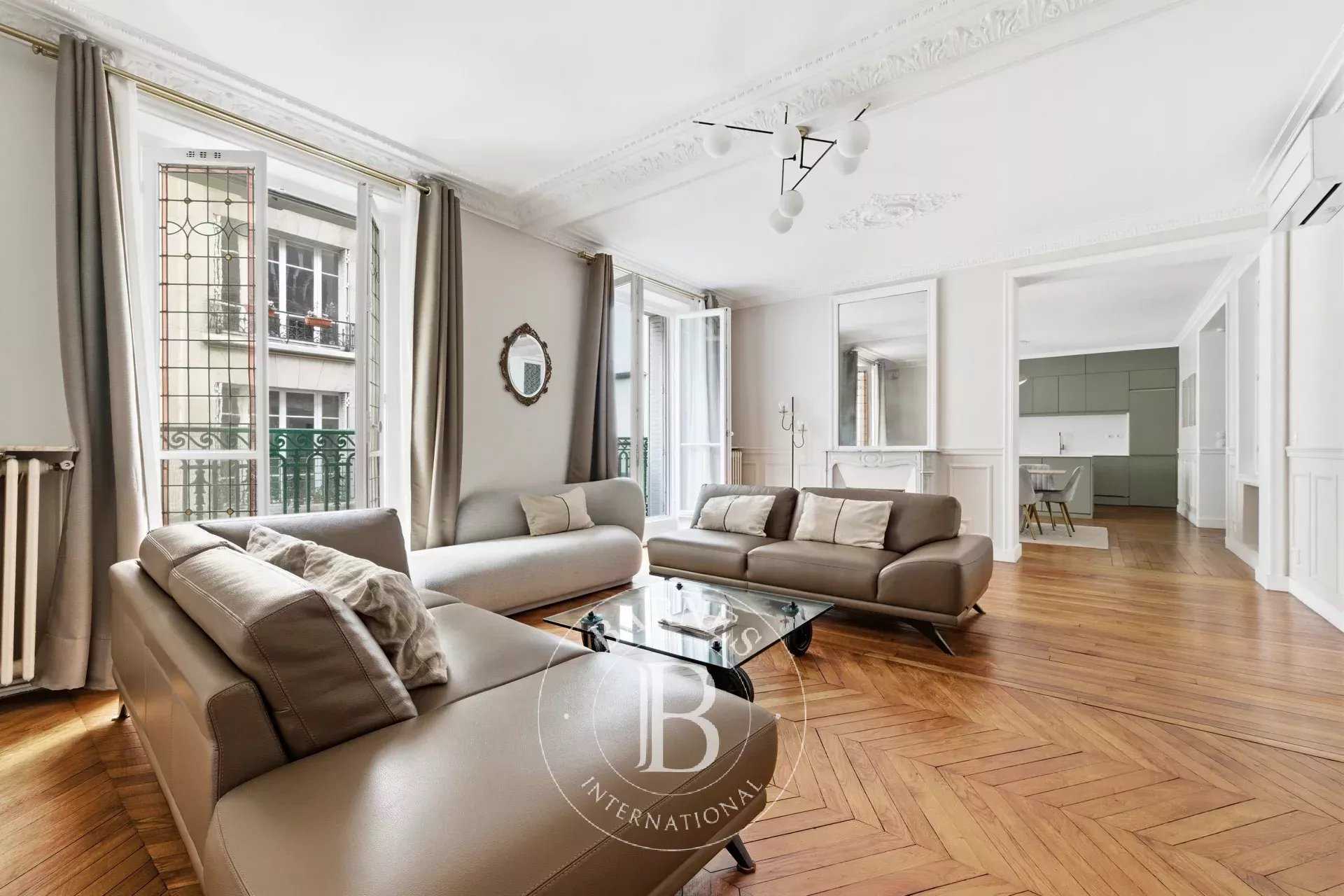 Paris  - Apartment 5 Bedrooms