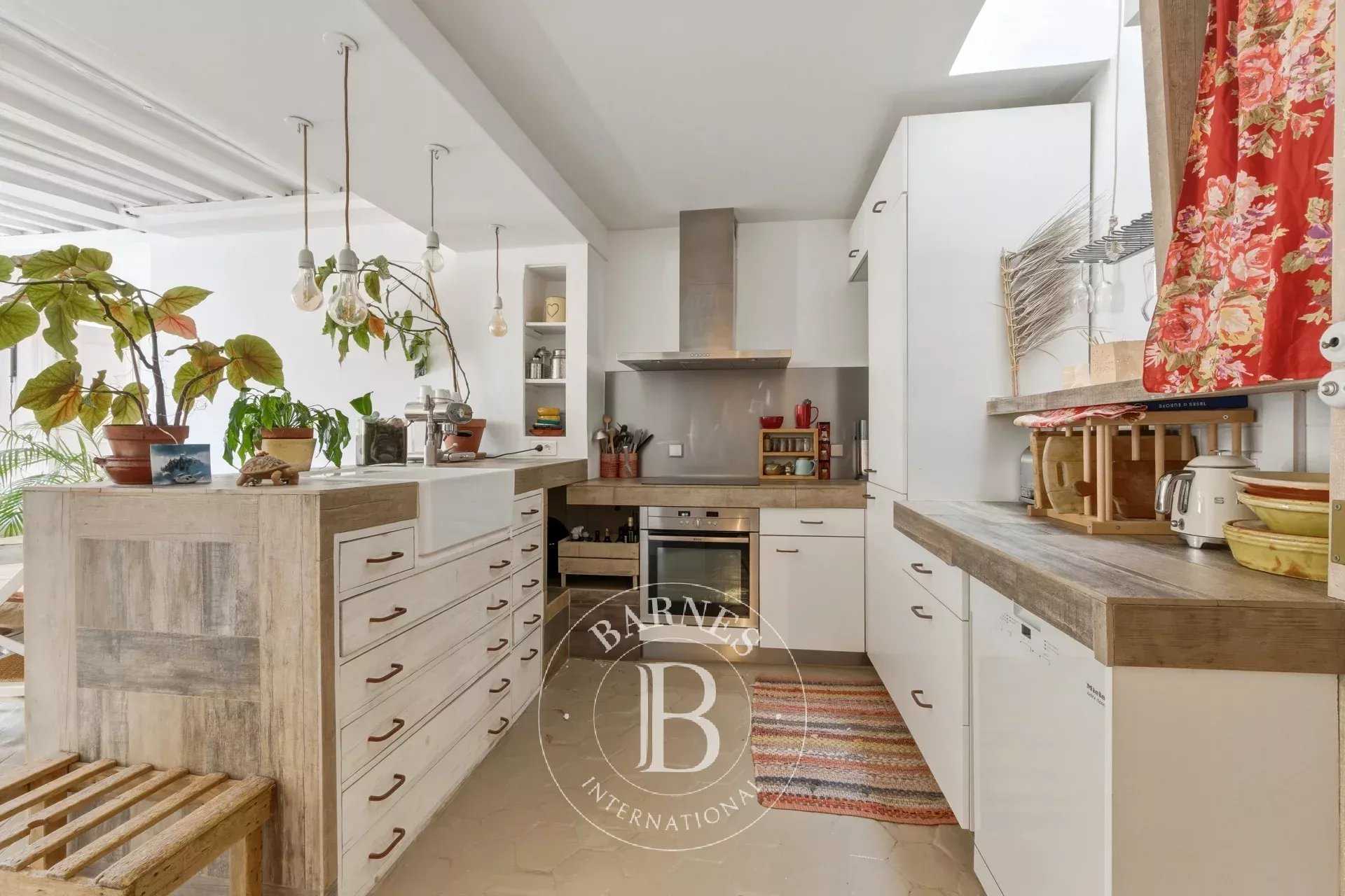 Paris  - Apartment 4 Bedrooms
