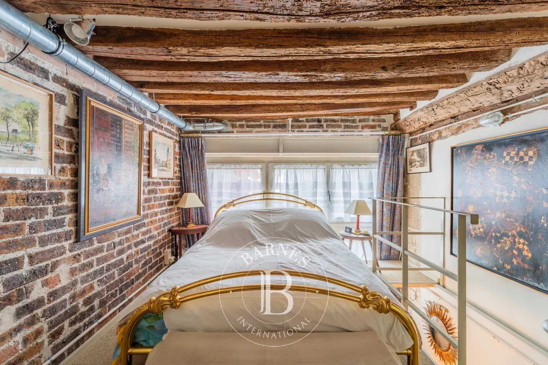 Paris  - Appartement 1 Pièce, 1 Chambre