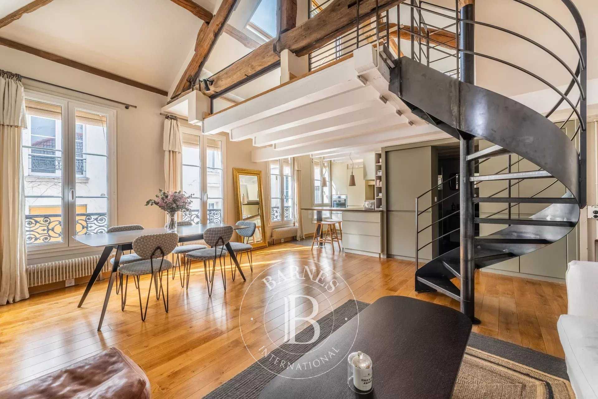 Paris  - Appartement 2 Pièces, 1 Chambre