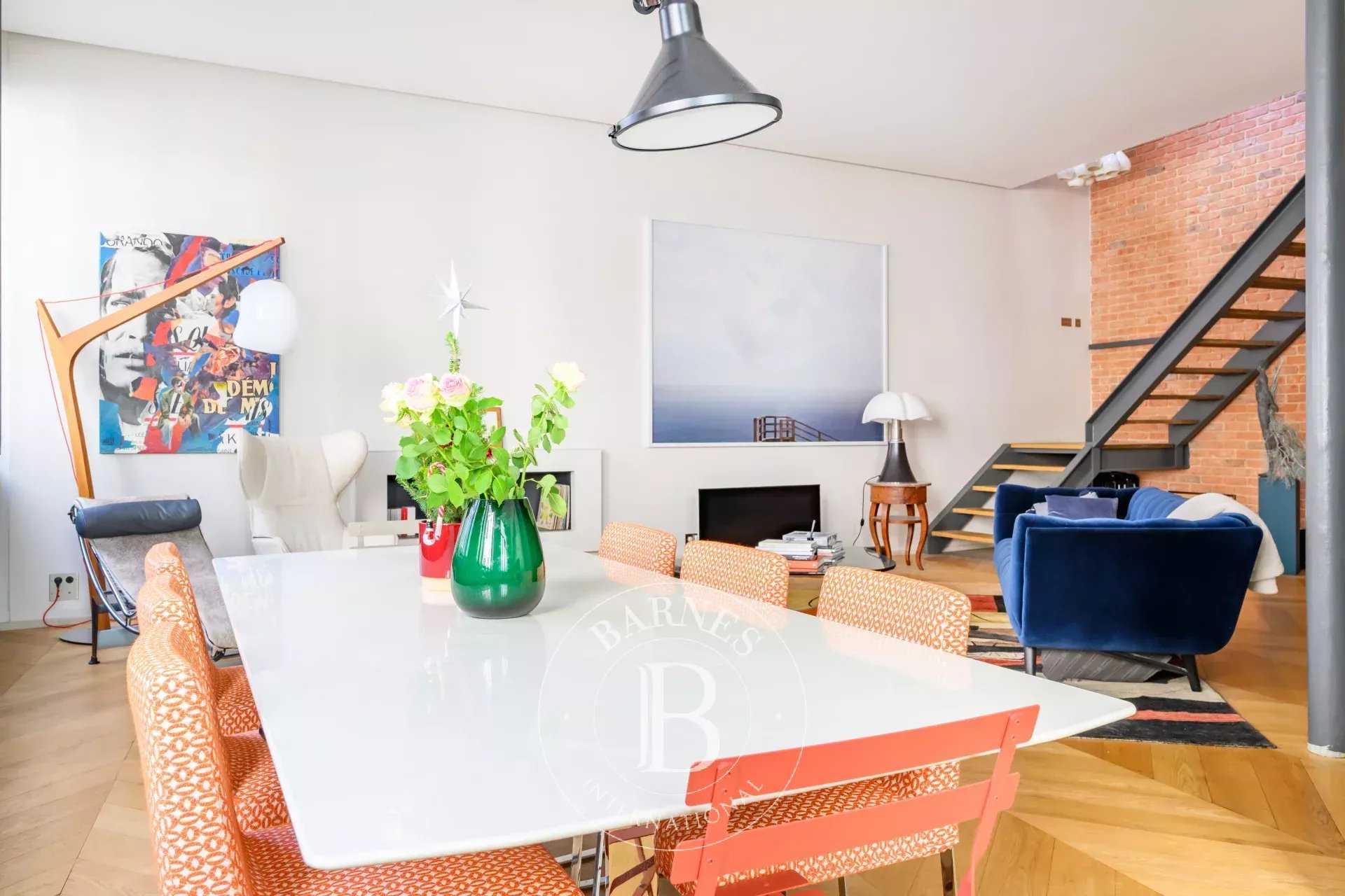 Paris  - Appartement 3 Pi&egrave;ces 2 Chambres