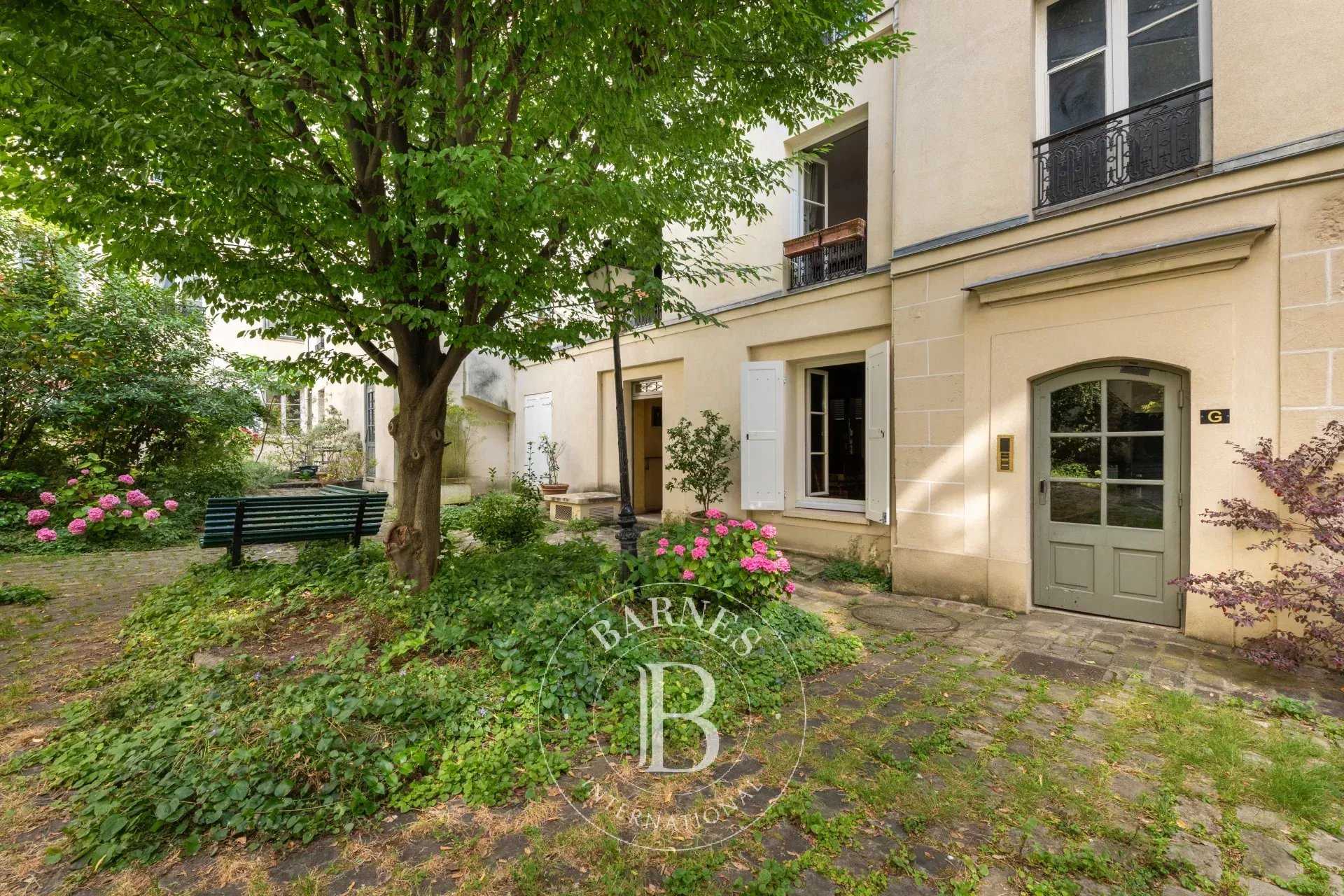 Paris  - Appartement 4 Pièces 3 Chambres