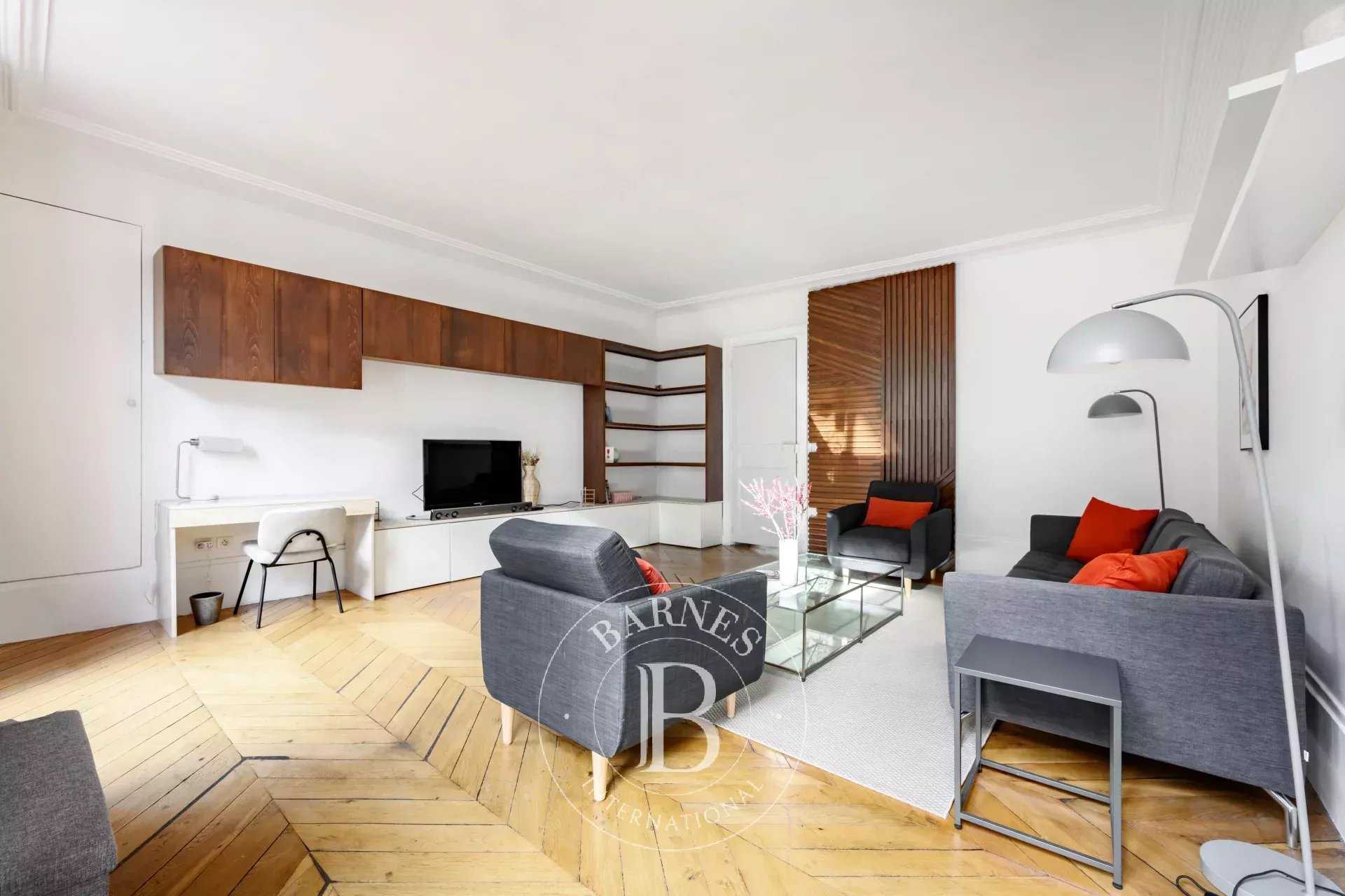 Paris  - Appartement 4 Pièces 3 Chambres