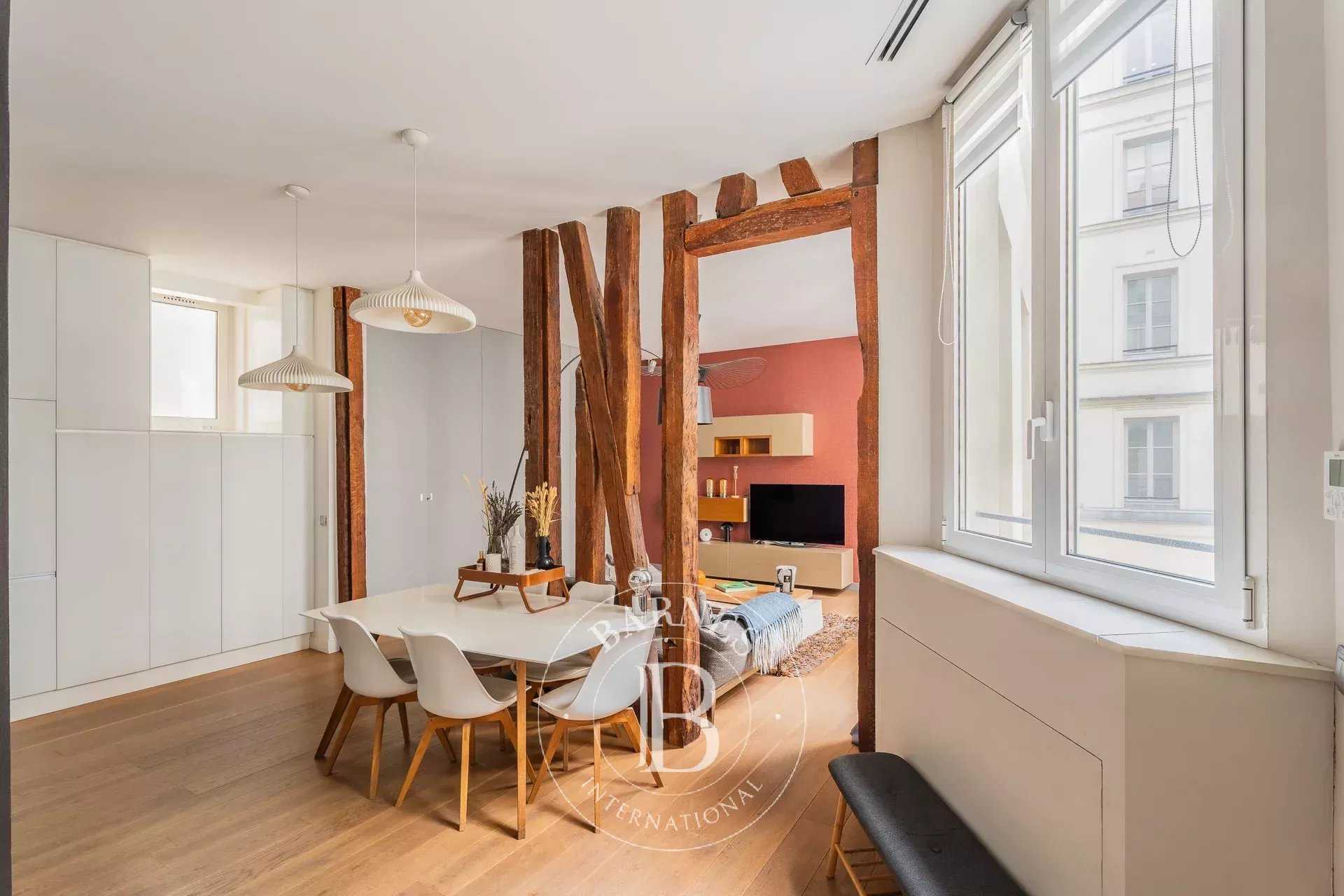 Paris  - Appartement 4 Pièces 2 Chambres