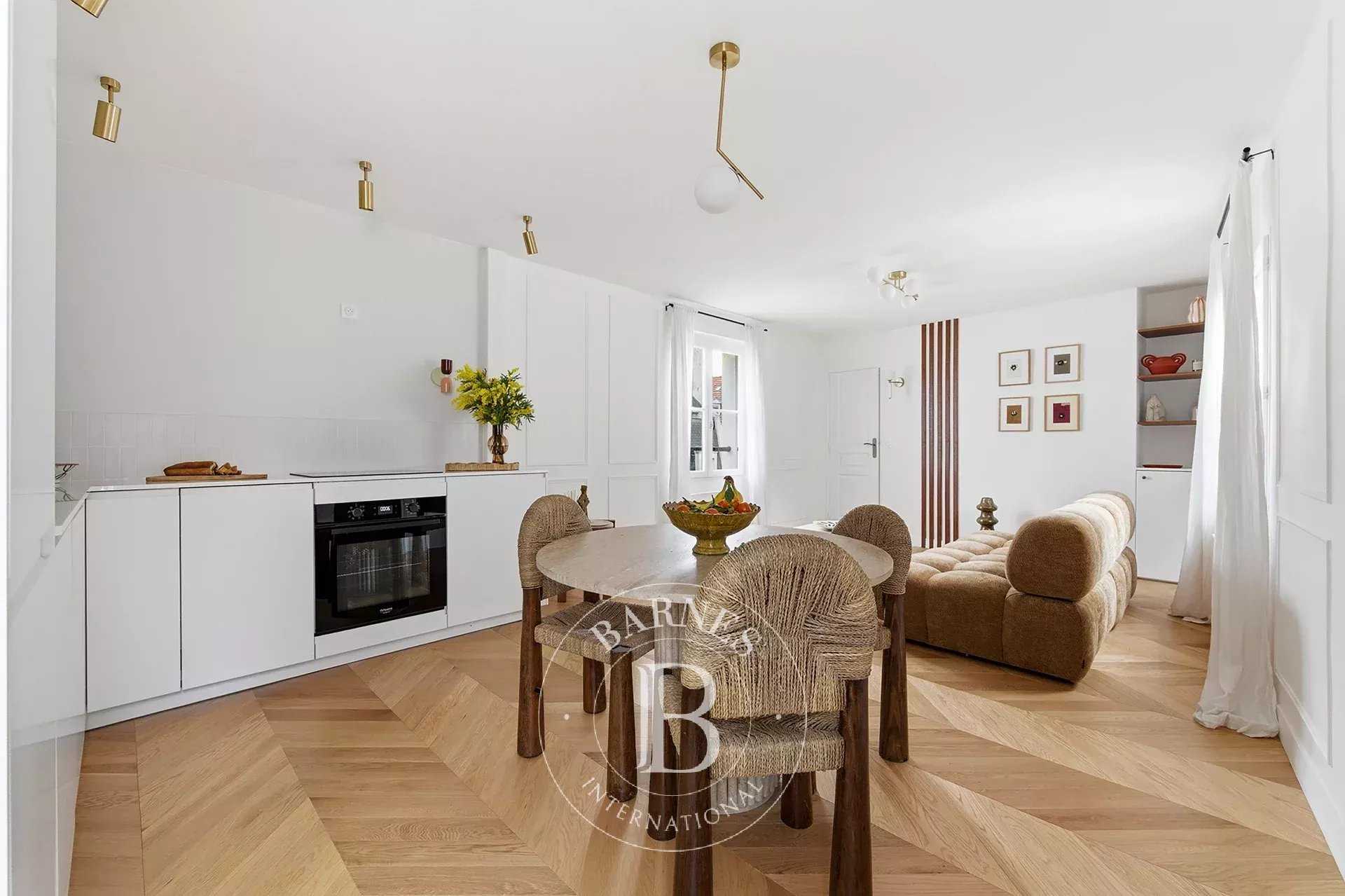 Paris  - Appartement 2 Pi&egrave;ces, 1 Chambre