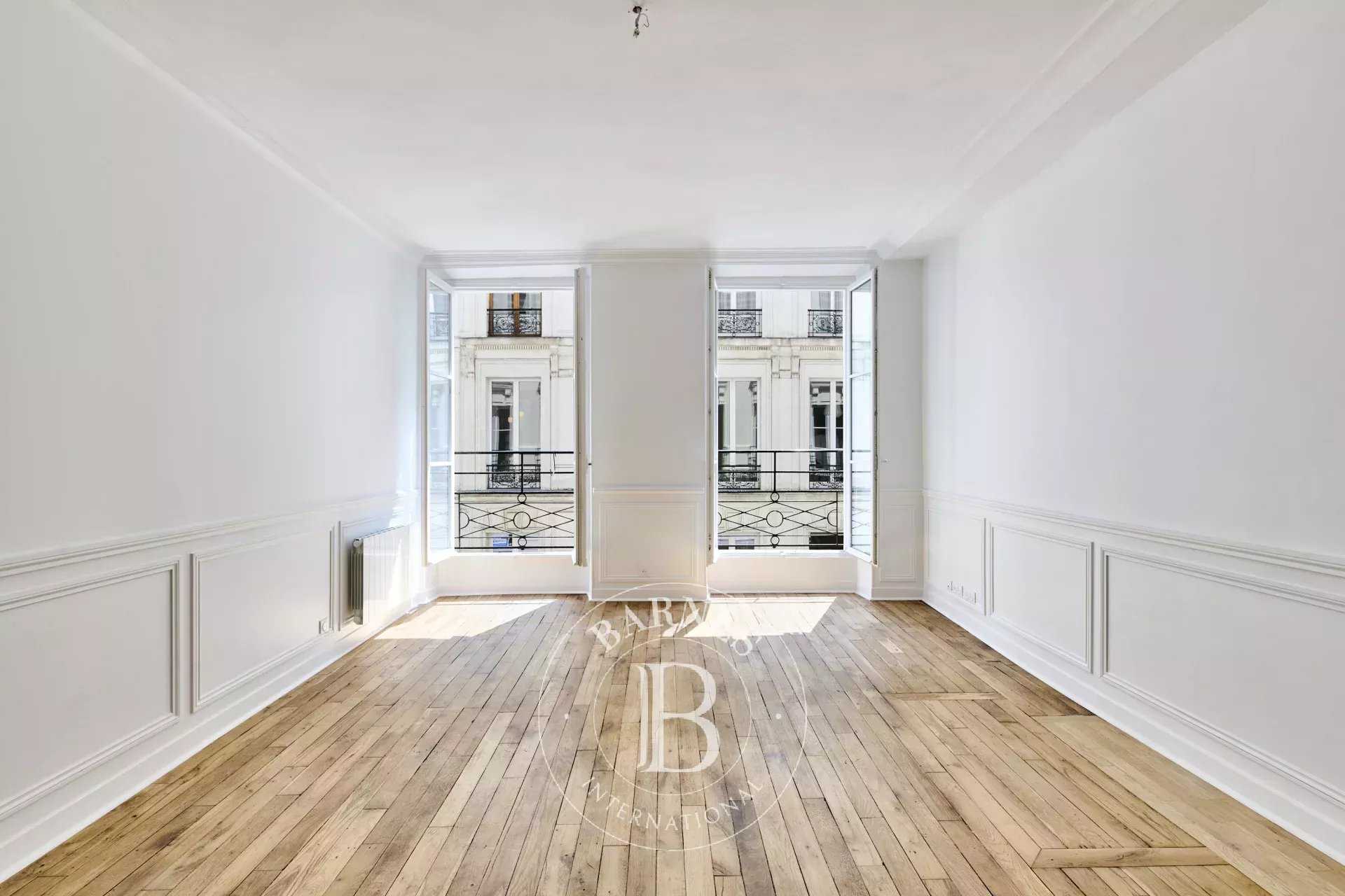 Paris  - Appartement 4 Pièces 3 Chambres