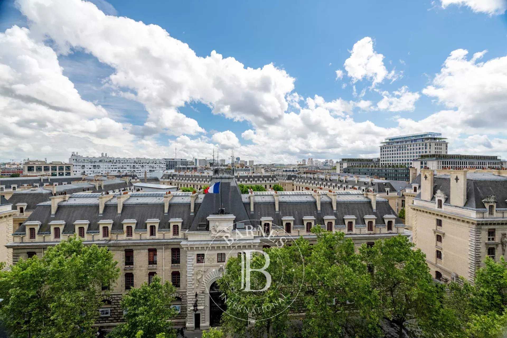 Paris  - Apartment 3 Bedrooms