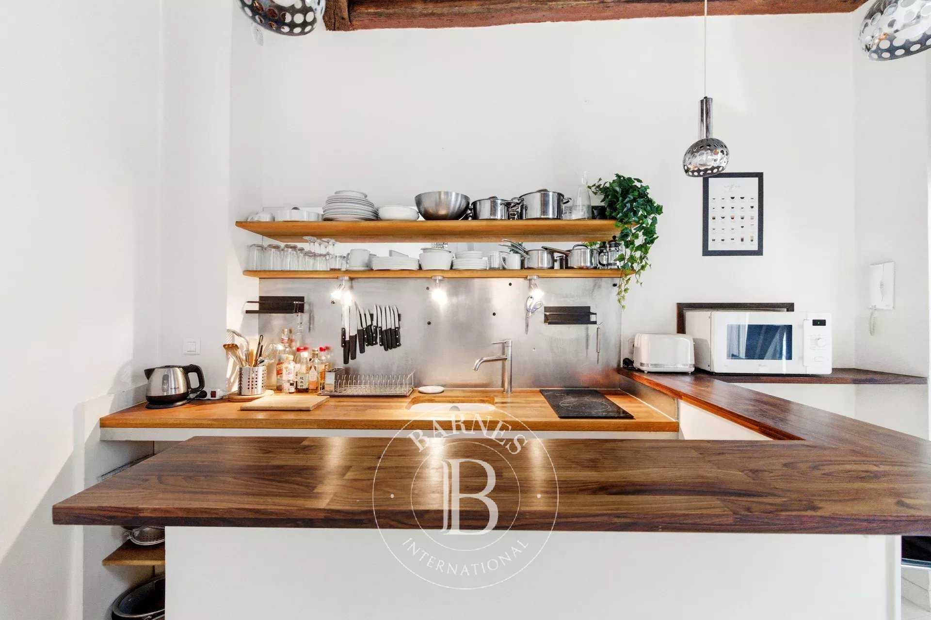 Paris  - Piso 1 Cuarto