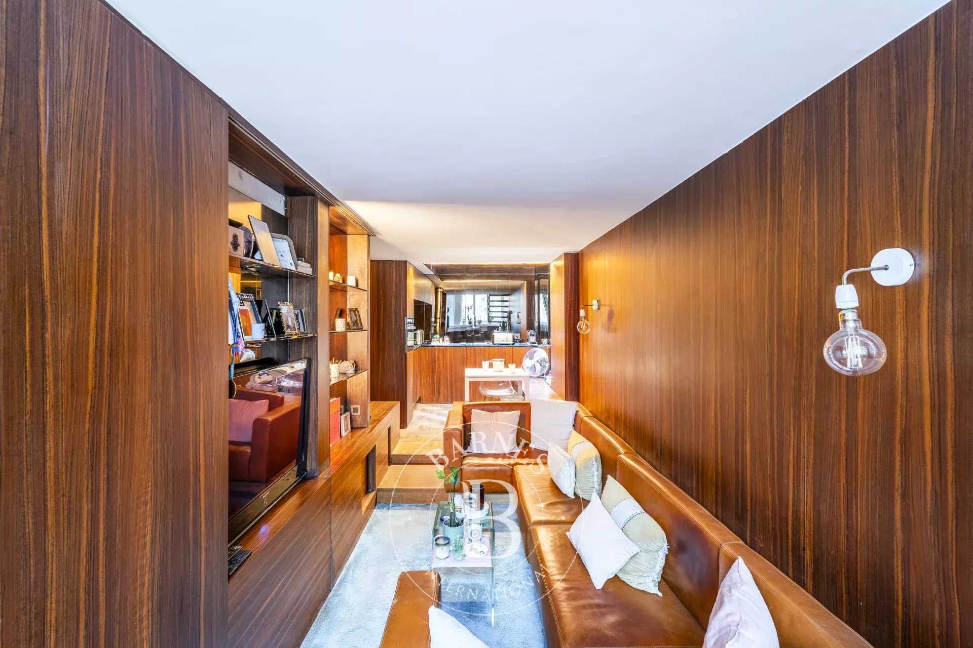 Paris  - Appartement 2 Pièces, 1 Chambre