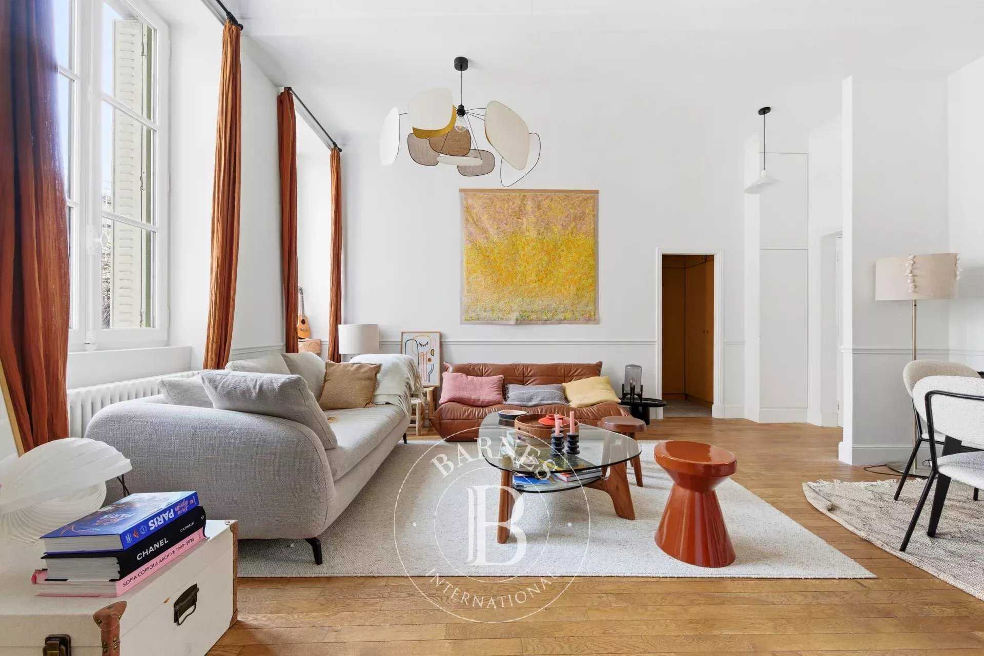 Paris  - Appartement 3 Pi&egrave;ces 2 Chambres