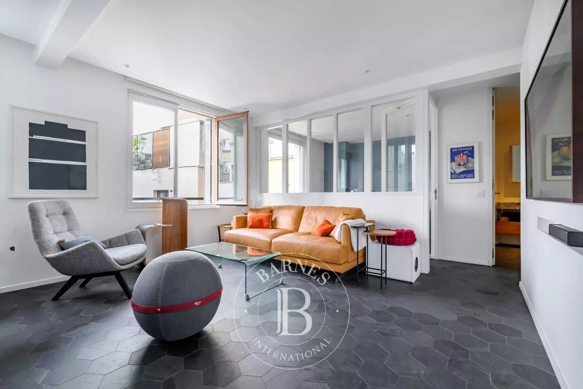 Paris  - Appartement 2 Pièces, 1 Chambre