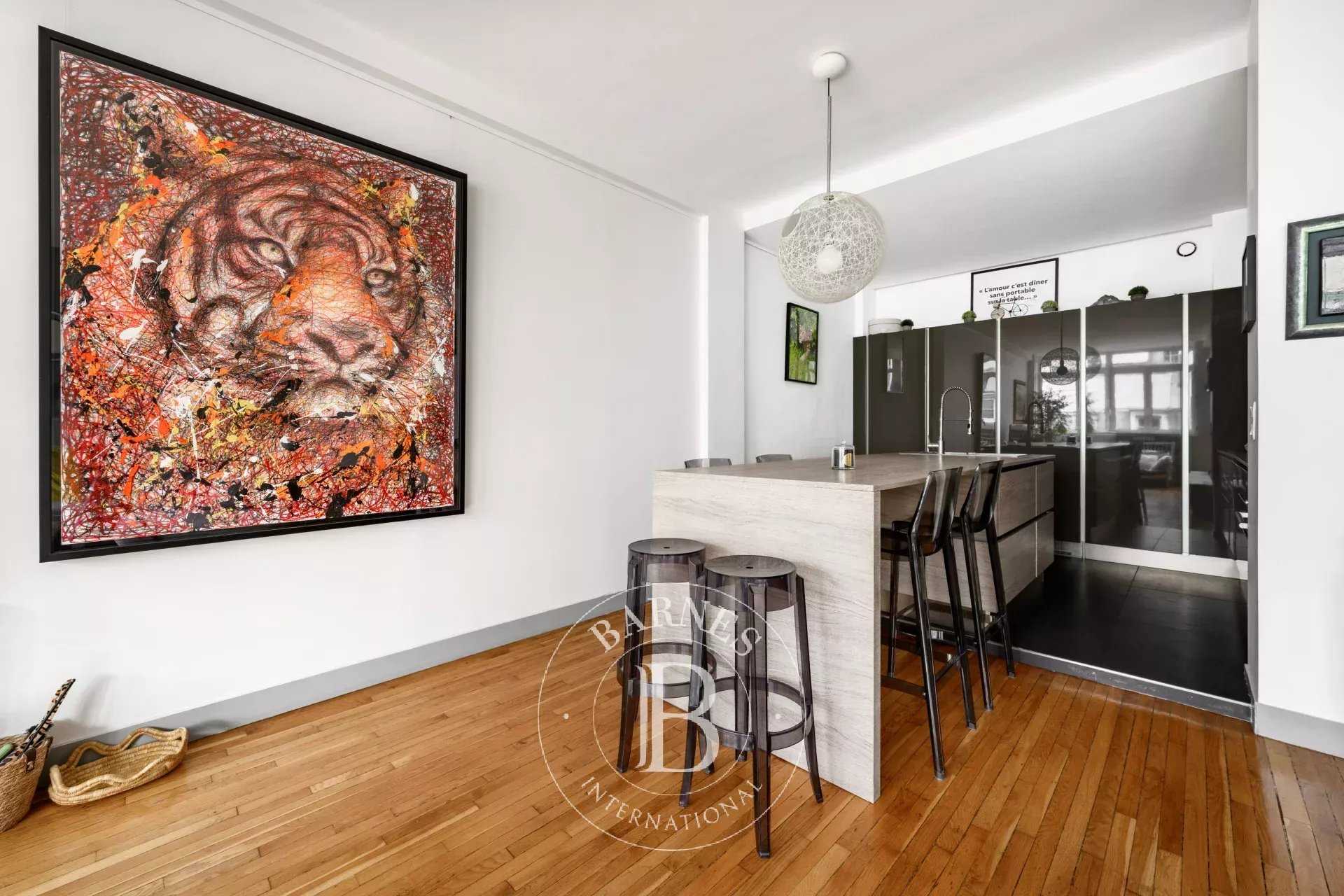 Paris  - Appartement 4 Pièces 3 Chambres