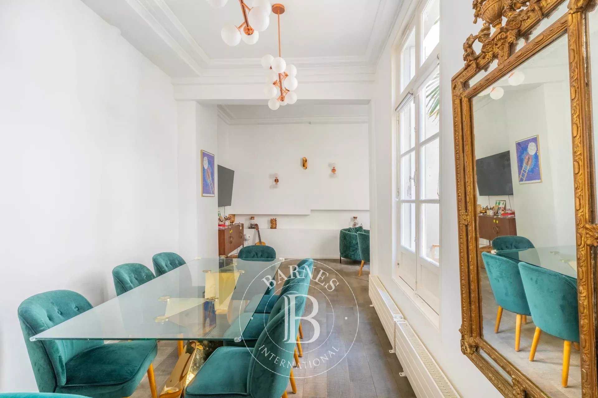 Paris  - Apartment 2 Bedrooms
