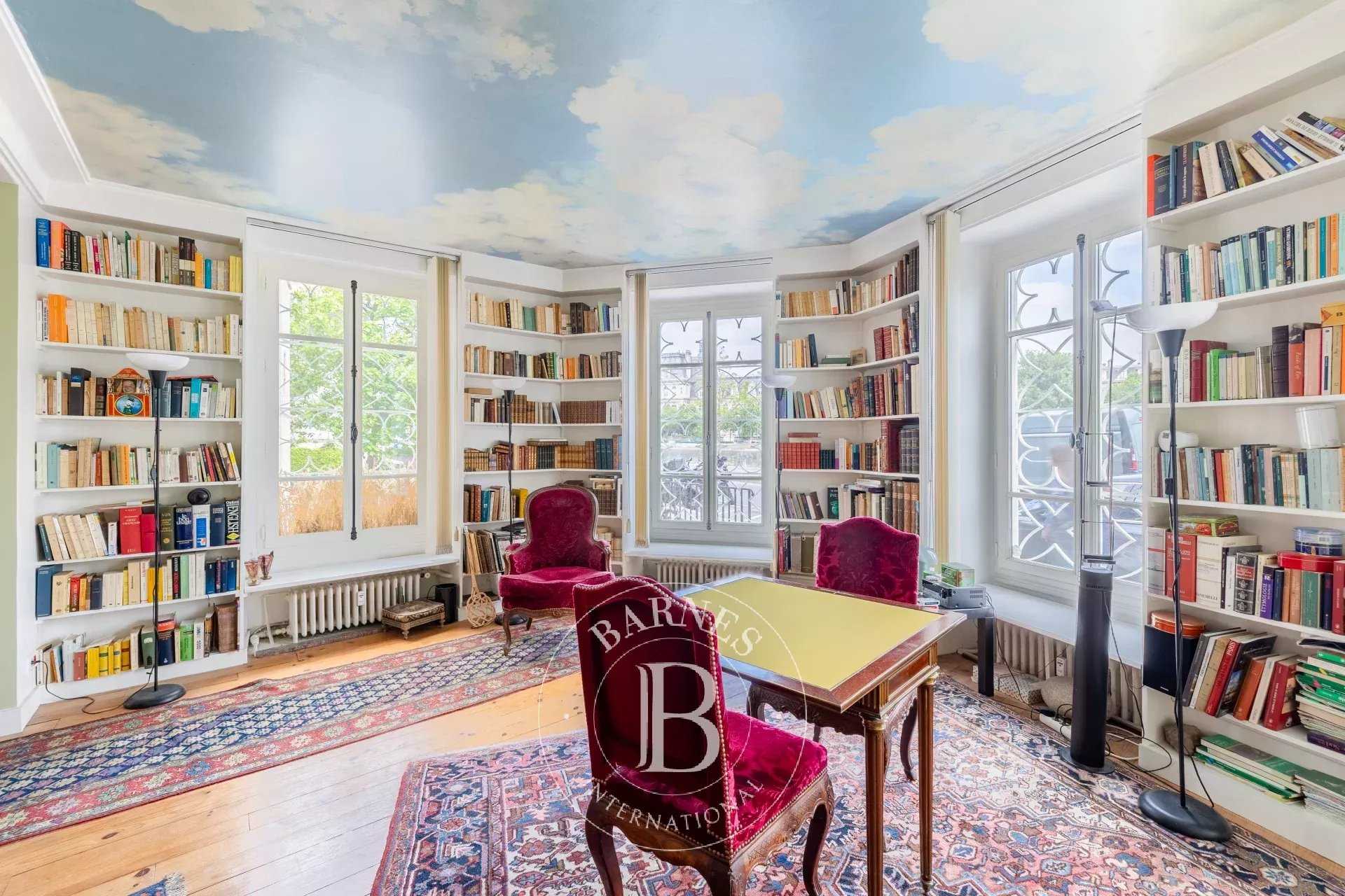 Paris  - Apartment 3 Bedrooms