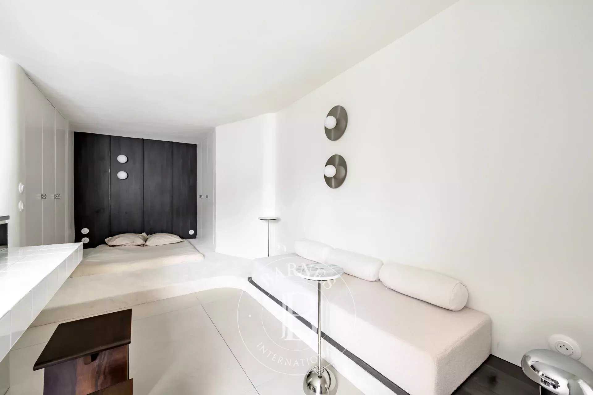 Paris  - Appartement 1 Pièce, 1 Chambre