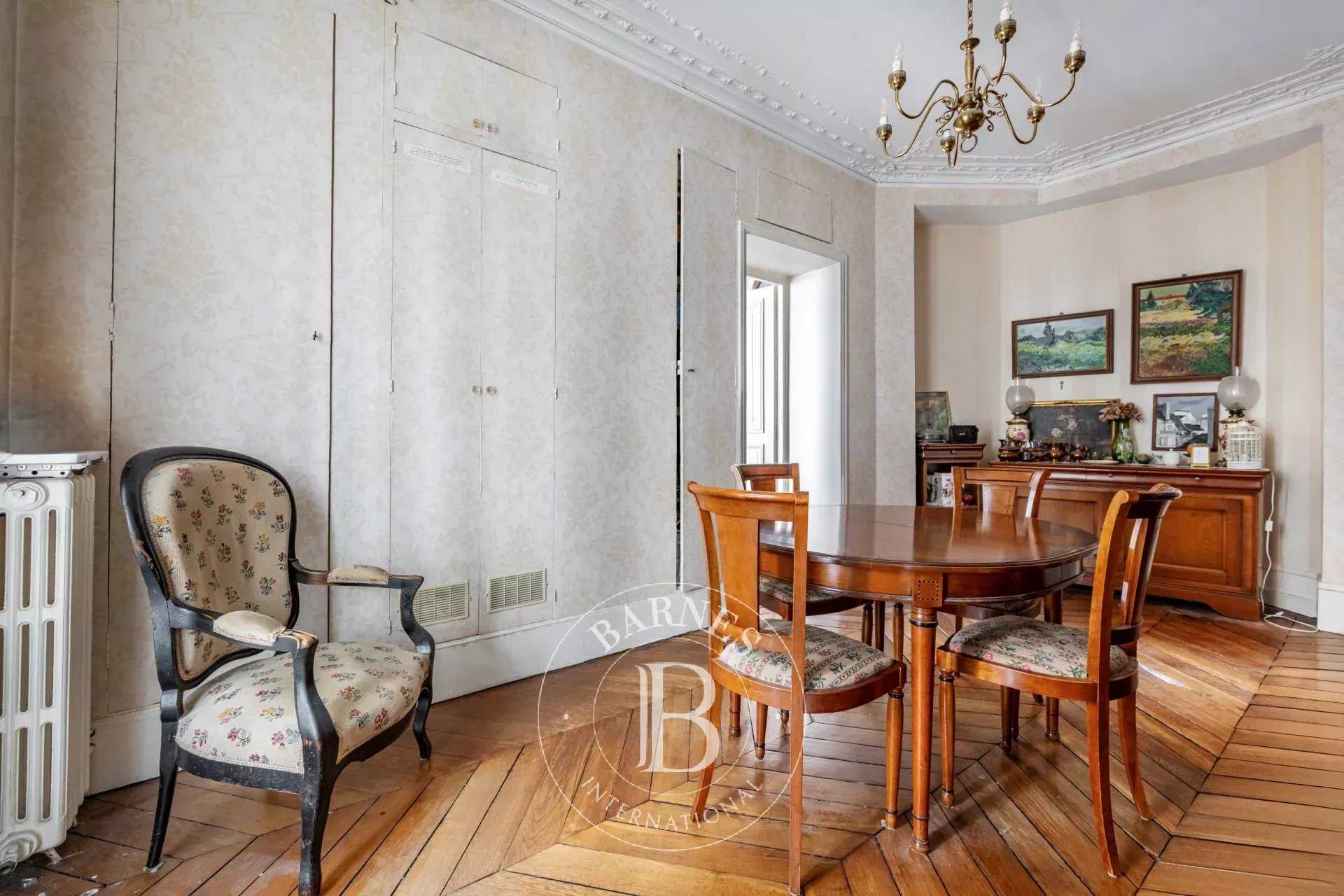 Paris  - Appartement 3 Pièces, 1 Chambre